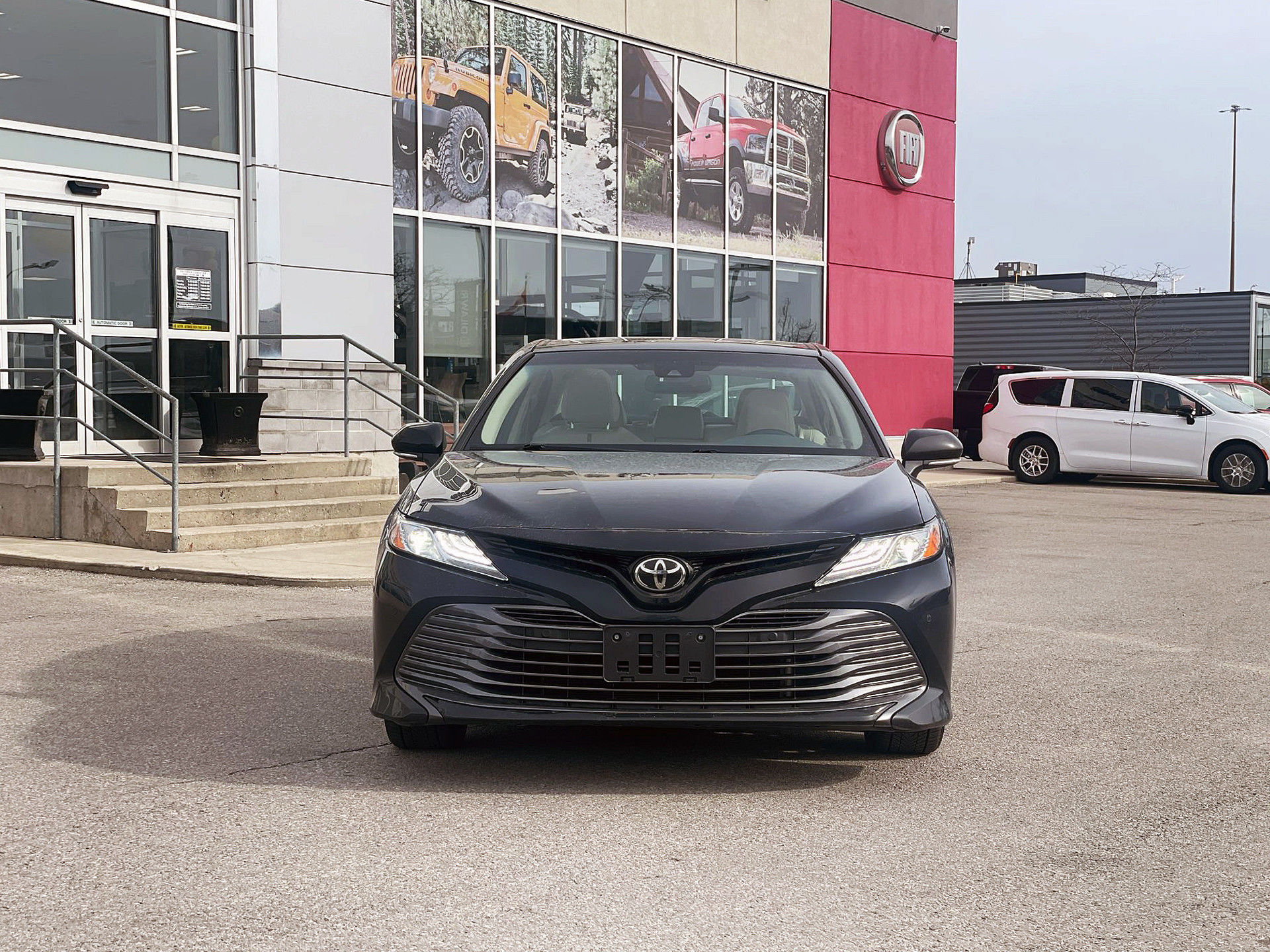 2018 Toyota Camry in Woodbridge, Ontario