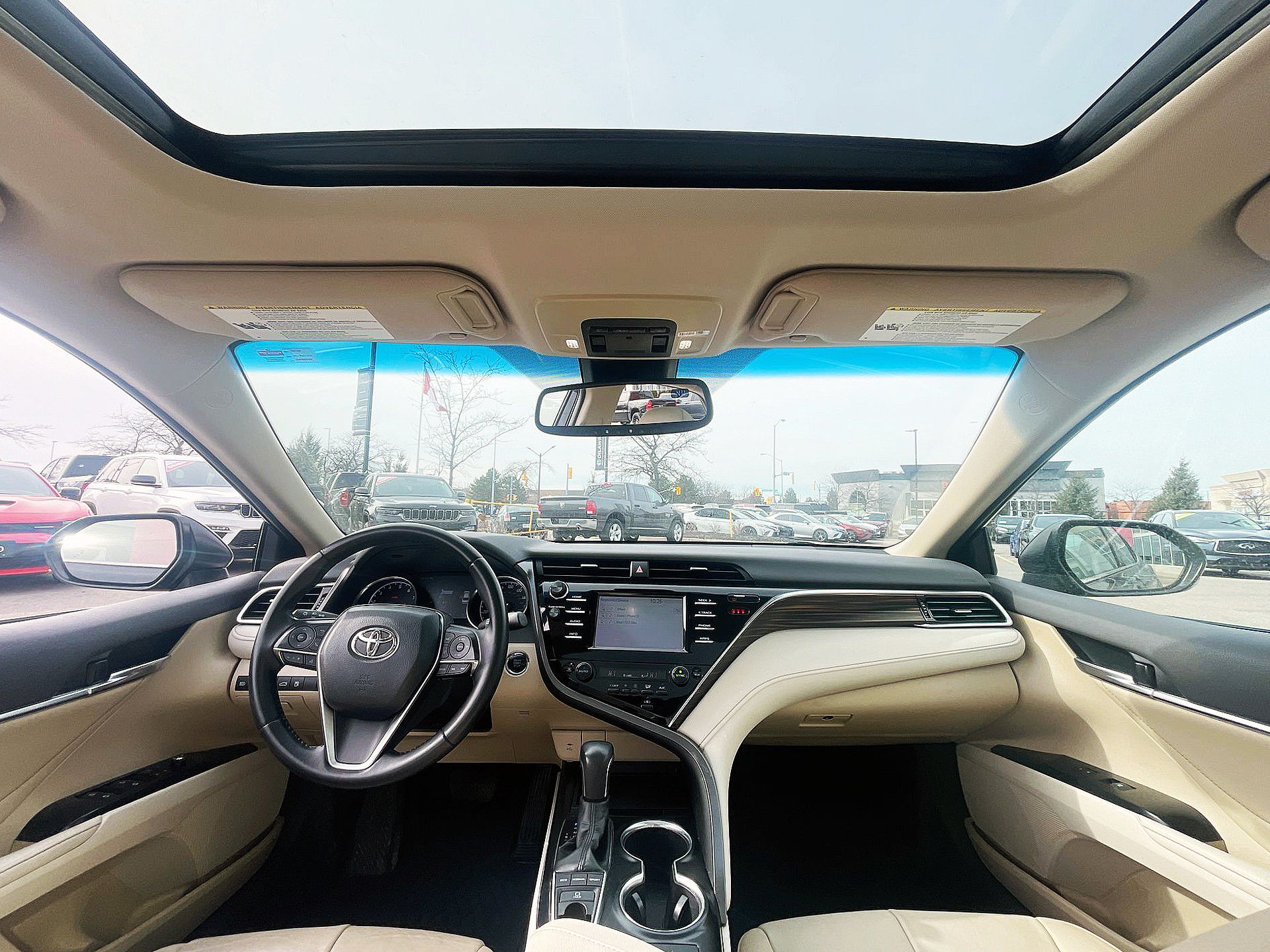 2018 Toyota Camry in Woodbridge, Ontario