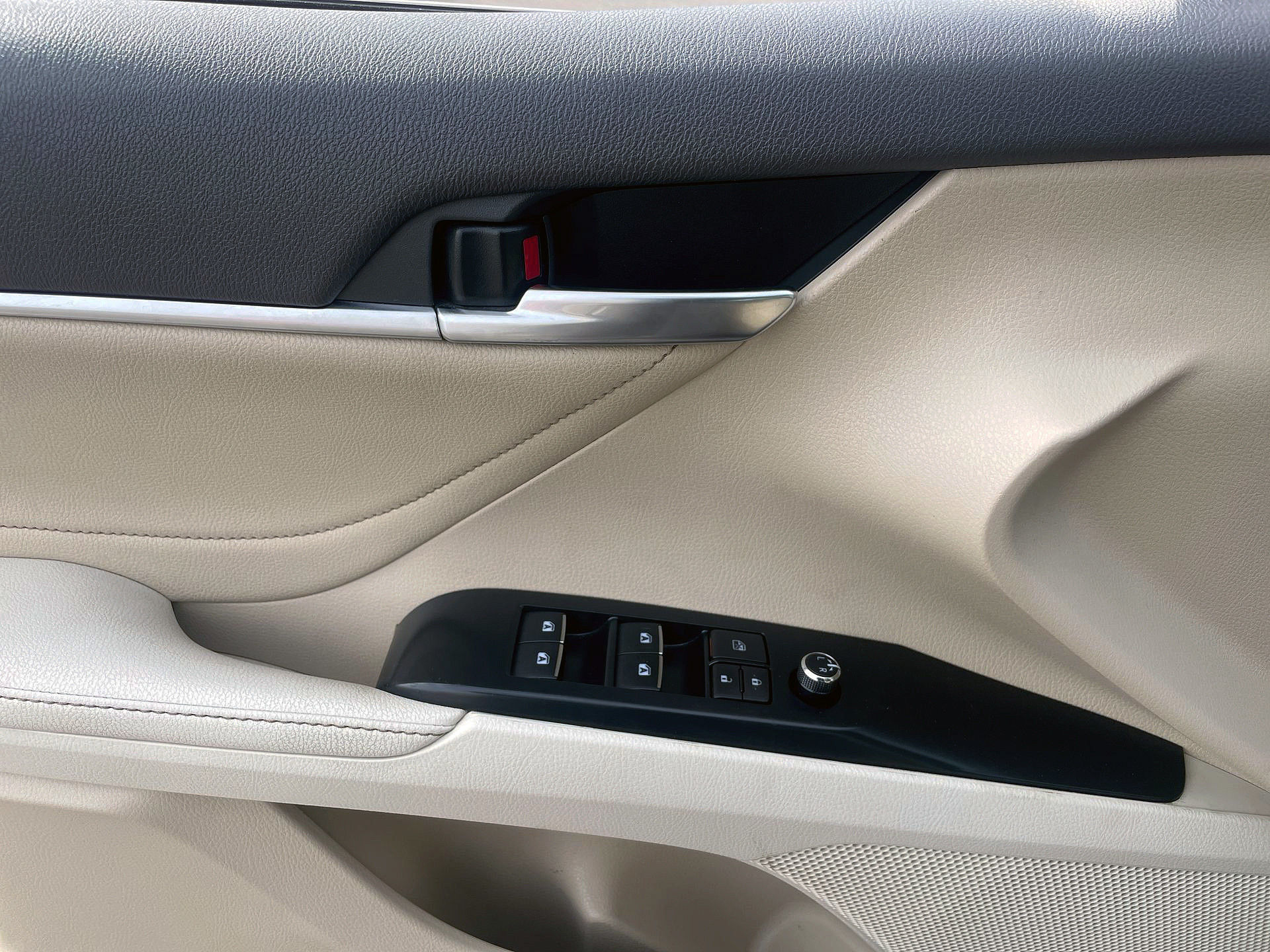 2018 Toyota Camry in Woodbridge, Ontario