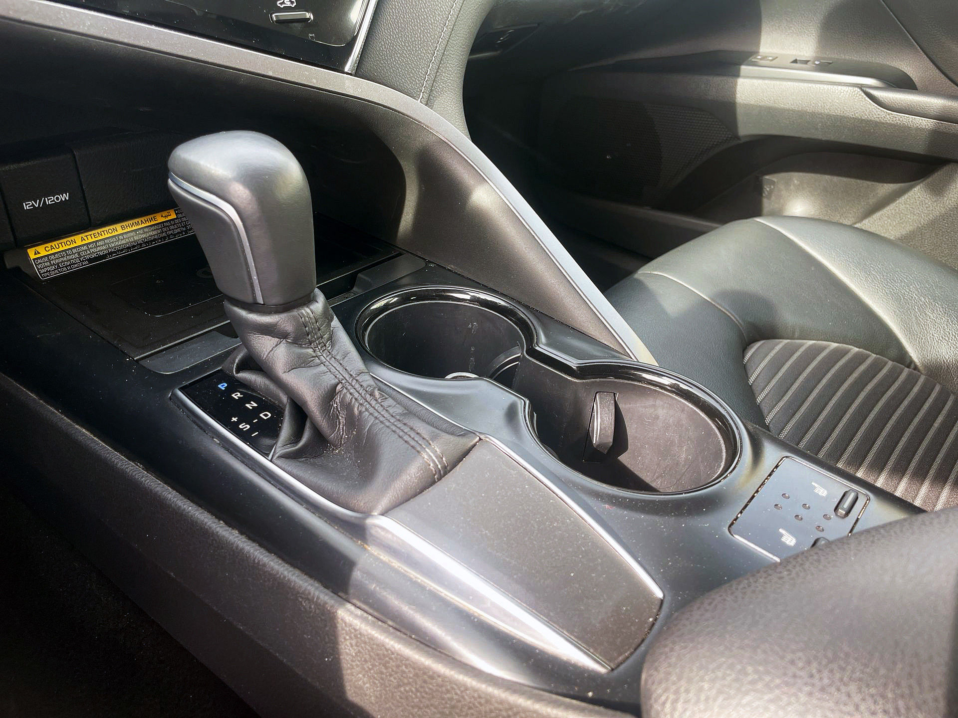 2018 Toyota Camry in Woodbridge, Ontario