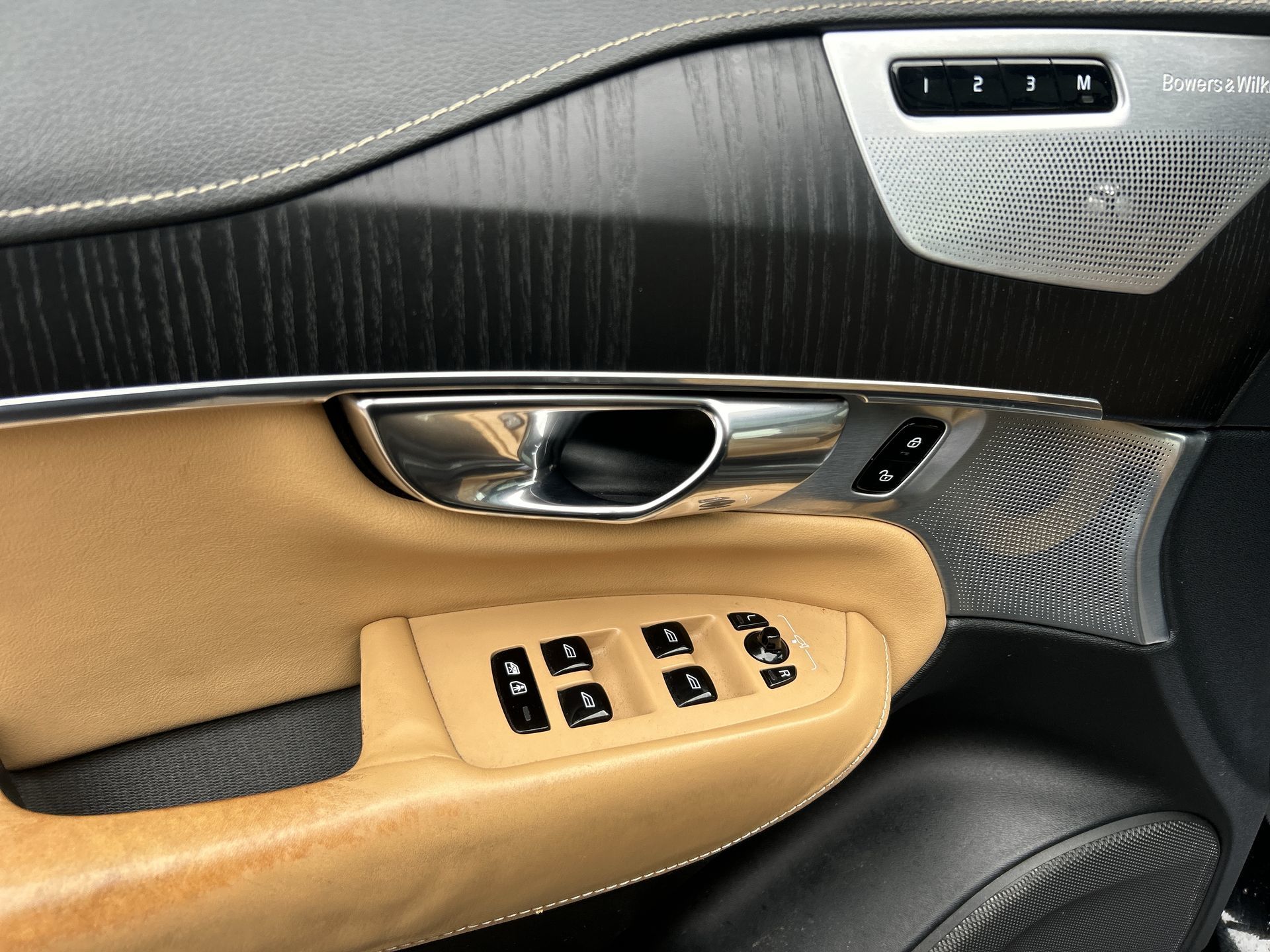2020 Volvo XC90