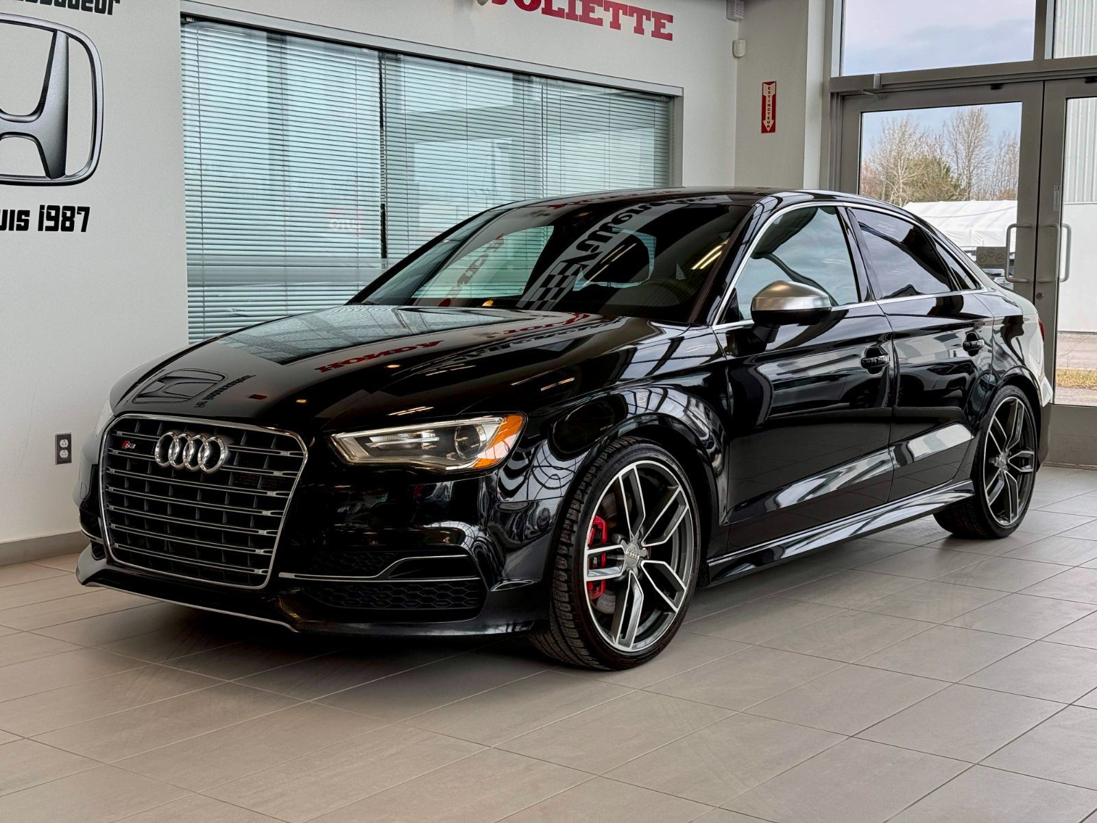 2016 Audi S3 2.0T Progressiv Quattro-2