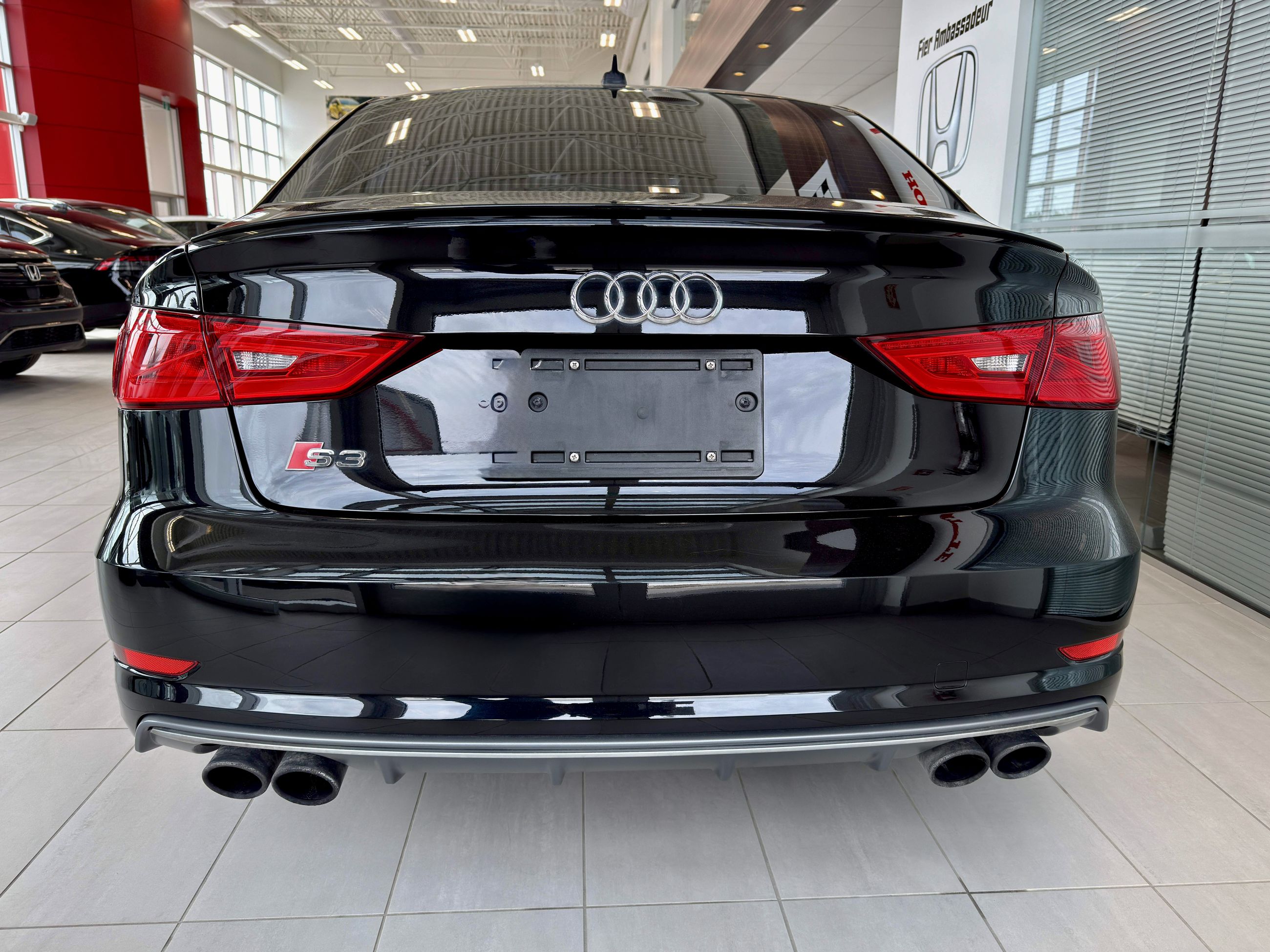 2016 Audi S3 2.0T Progressiv Quattro-10