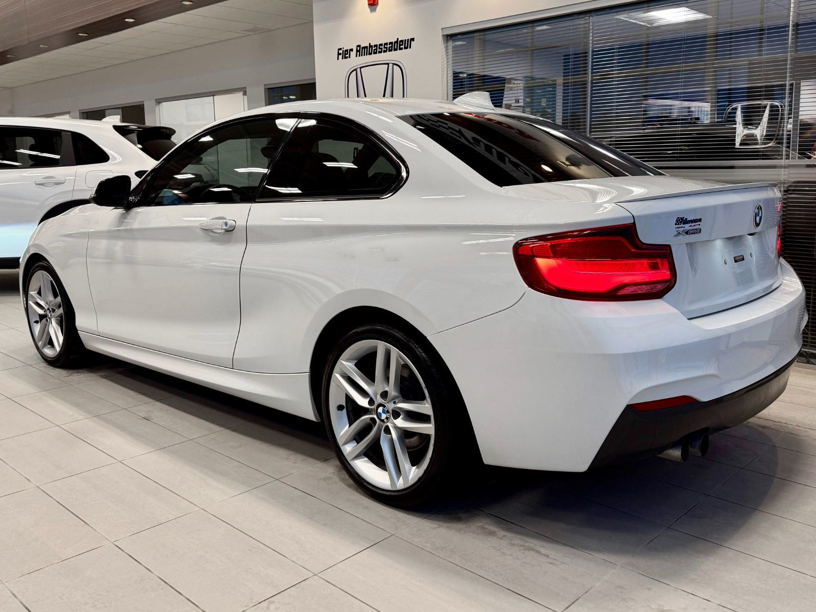 BMW 2 Series 230i xDrive 2018-10