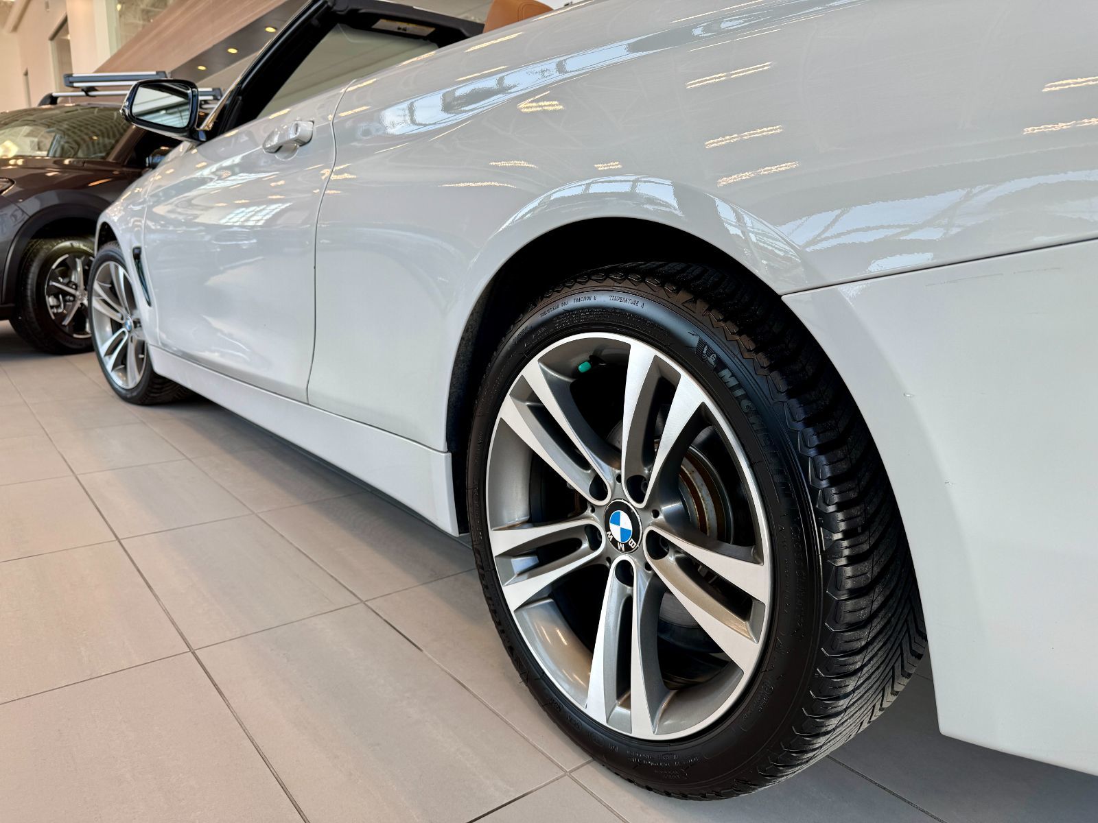 BMW 4 Series 430i xDrive Convertible 2018-8