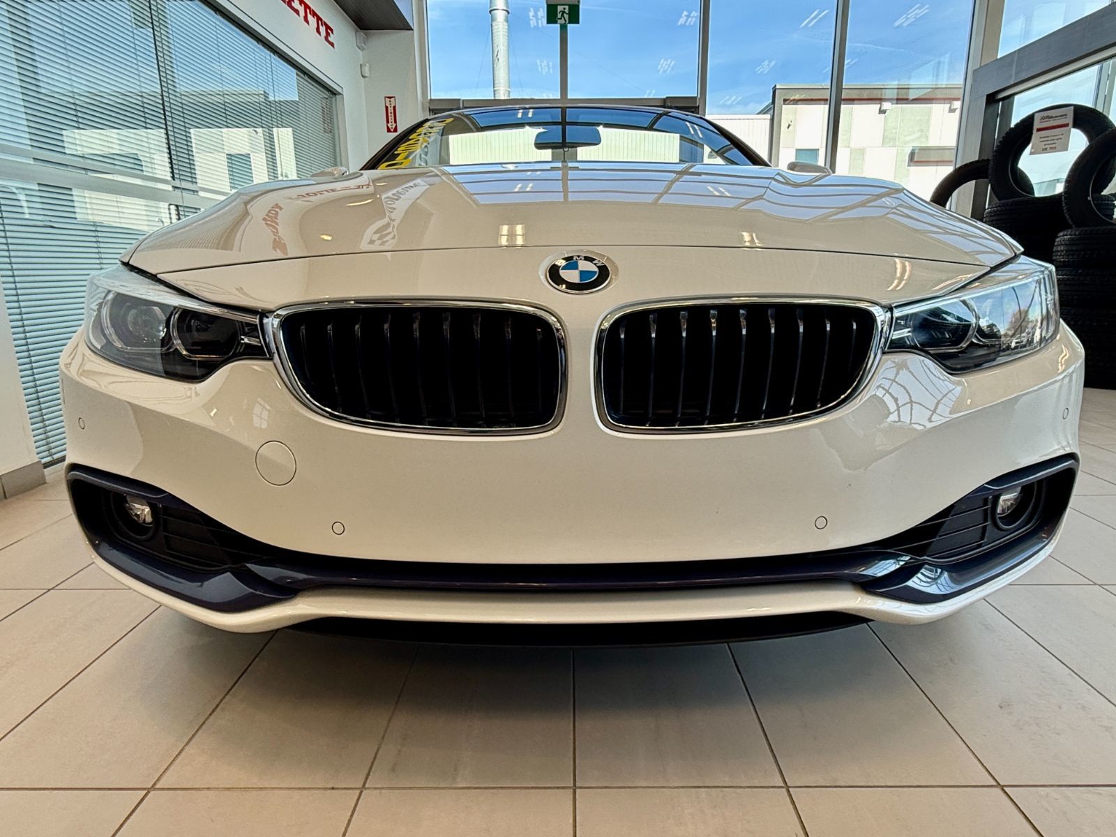 BMW 4 Series 430i xDrive Convertible 2018-3