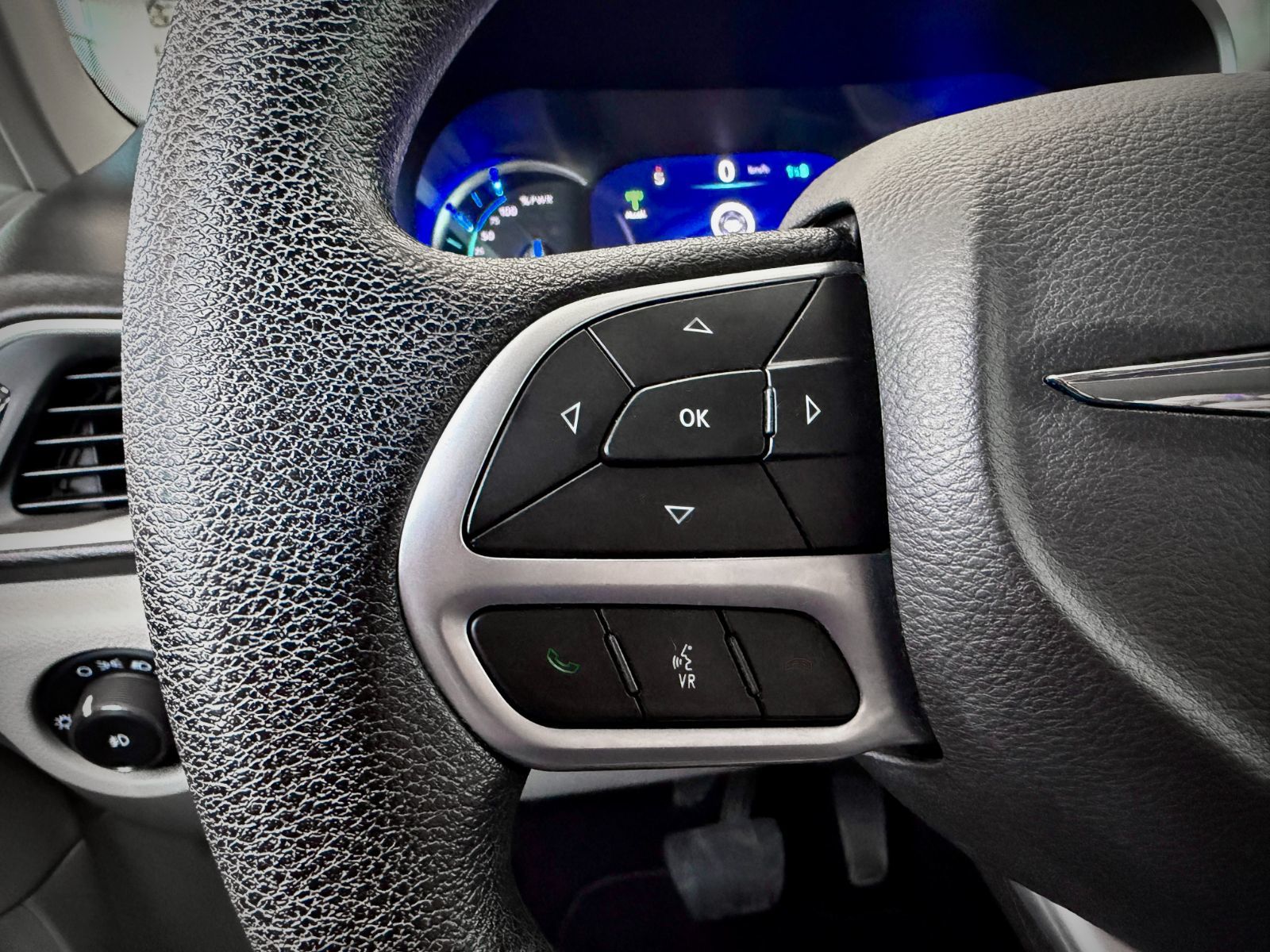 2019 Chrysler Pacifica Hybrid Touring Plus-22