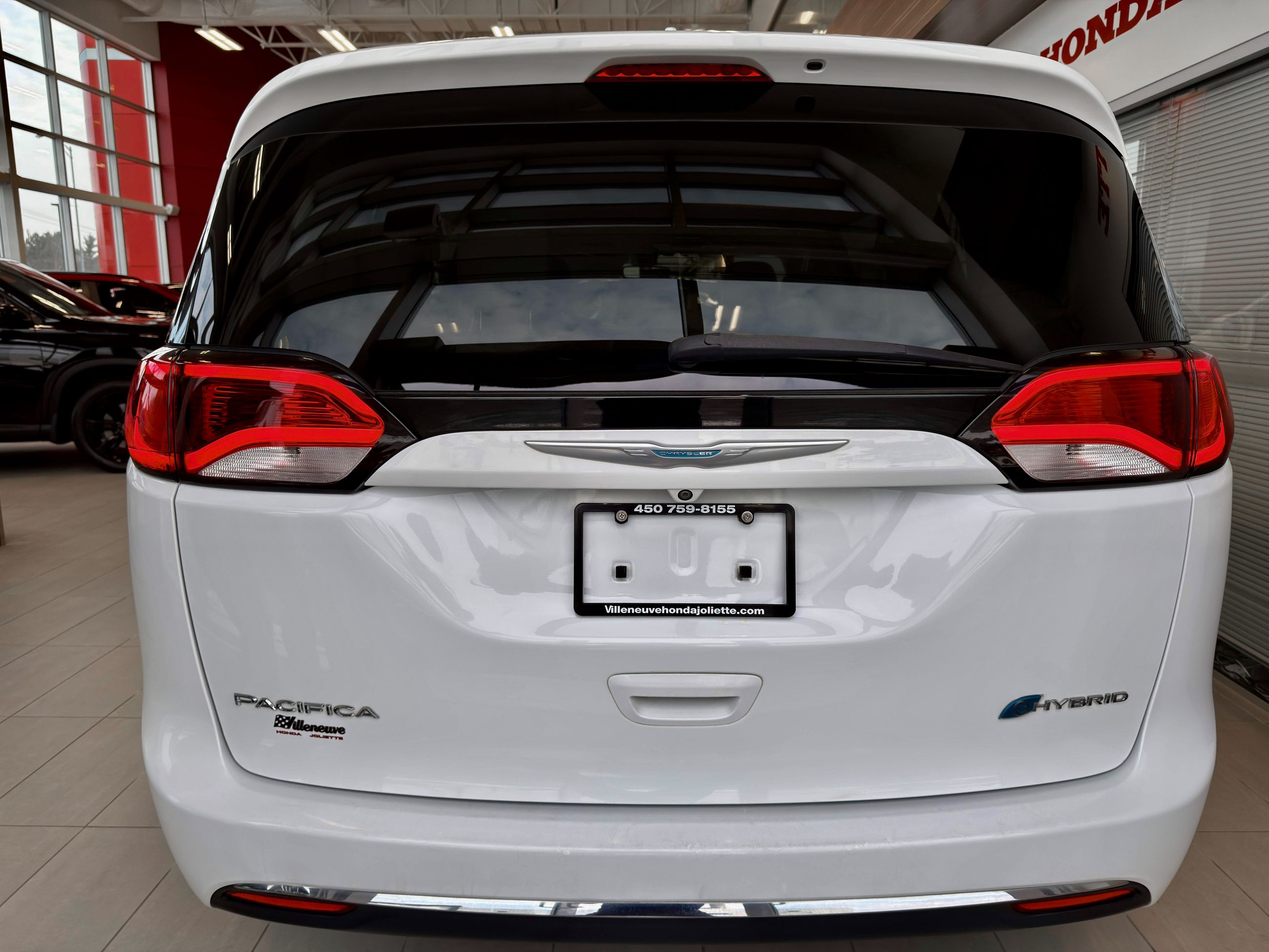 2019 Chrysler Pacifica Hybrid Touring Plus-9