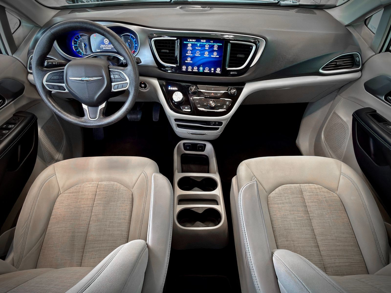 2019 Chrysler Pacifica Hybrid Touring Plus-19
