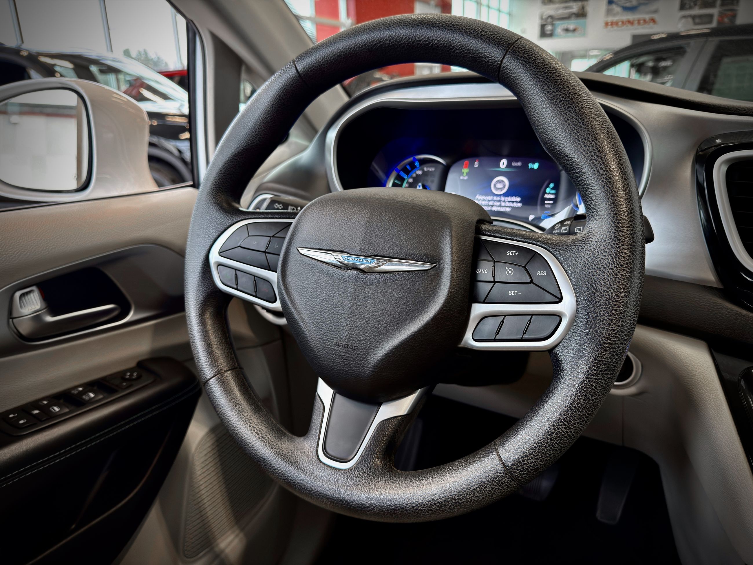 2019 Chrysler Pacifica Hybrid Touring Plus-21