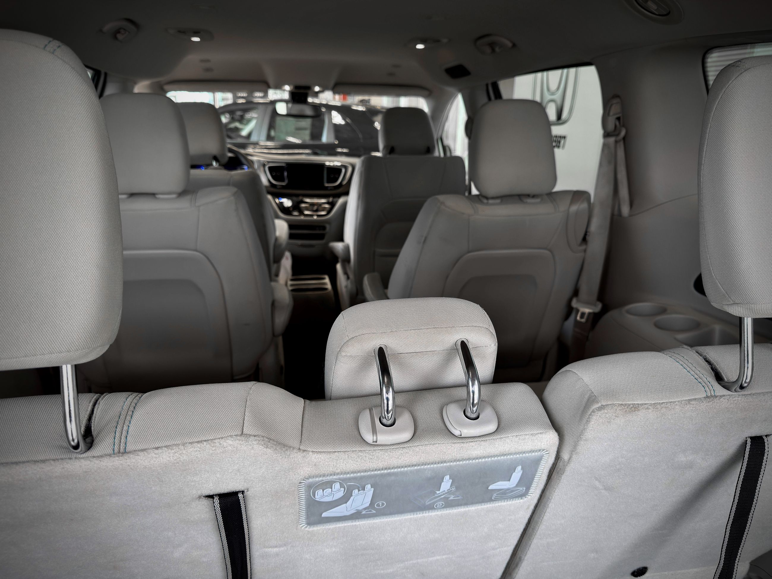 2019 Chrysler Pacifica Hybrid Touring Plus-17