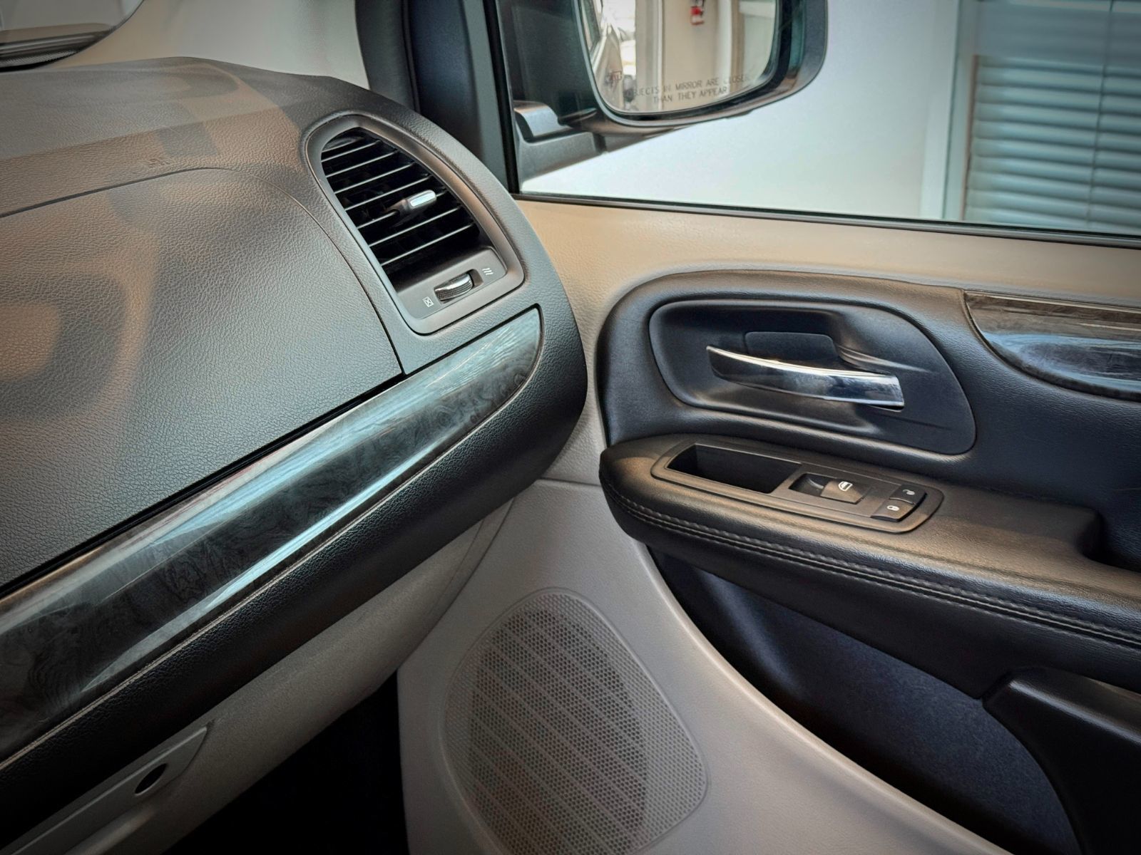 Dodge Grand Caravan Canada Value Package 2017-25