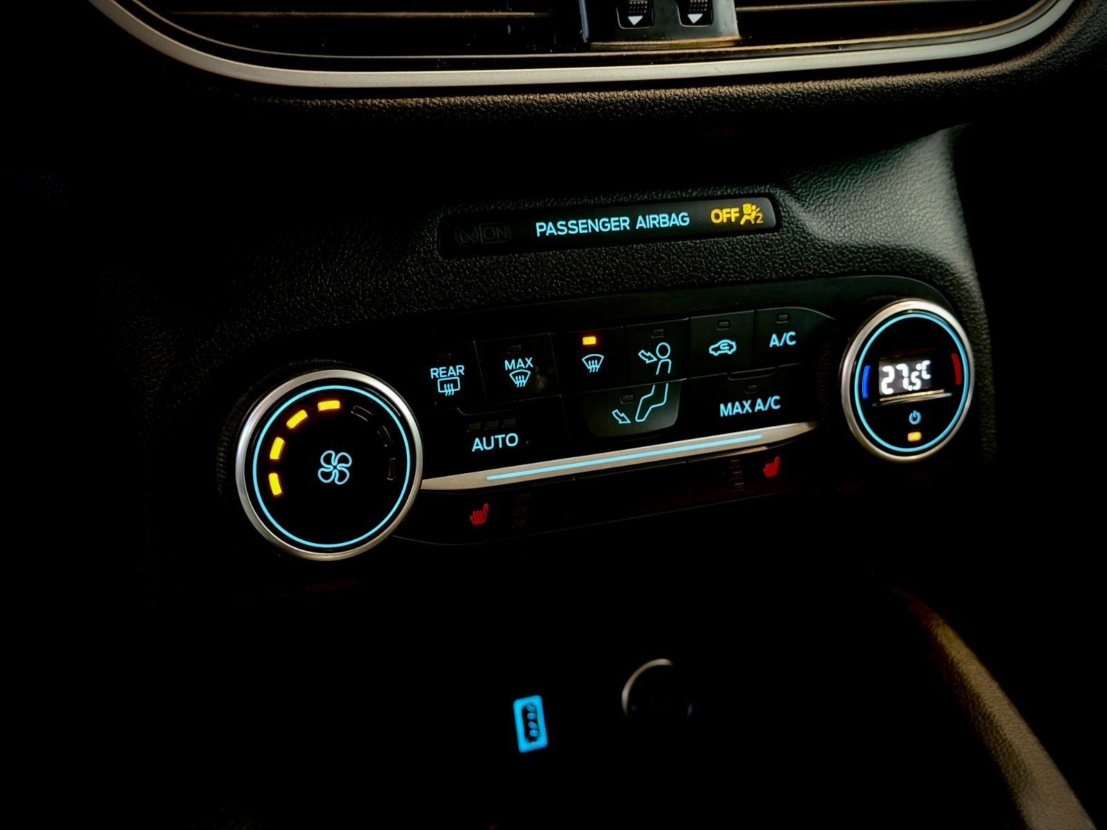 2020 Ford Escape SE AWD-22