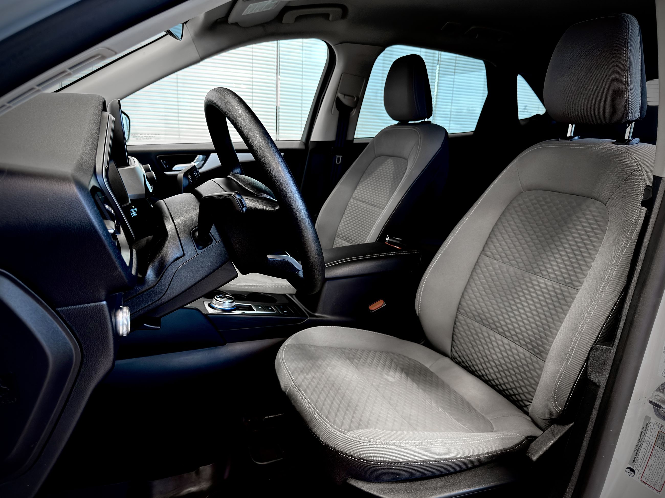 2020 Ford Escape SE AWD-13