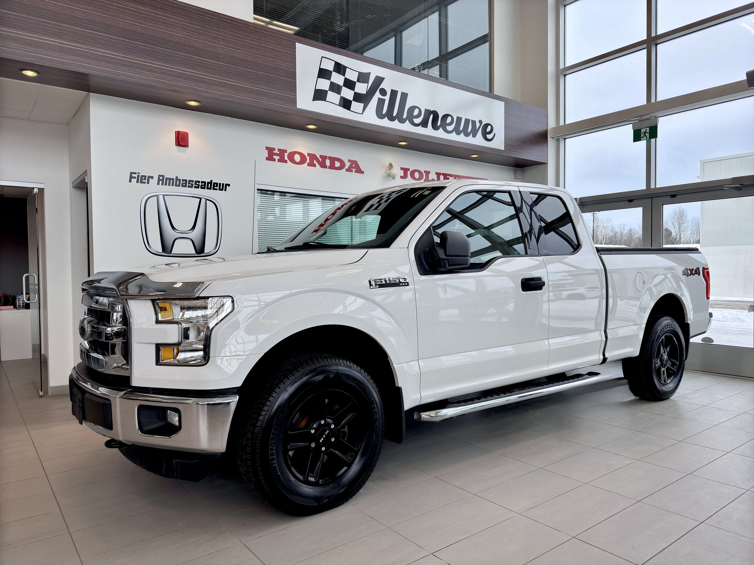 Ford F-150 XLT V6 4X4 2016-2