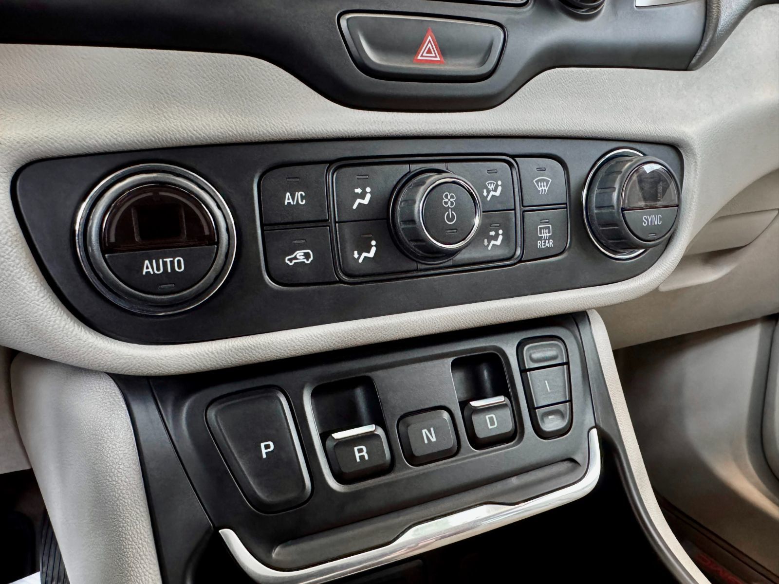 GMC Terrain Denali 2020-28