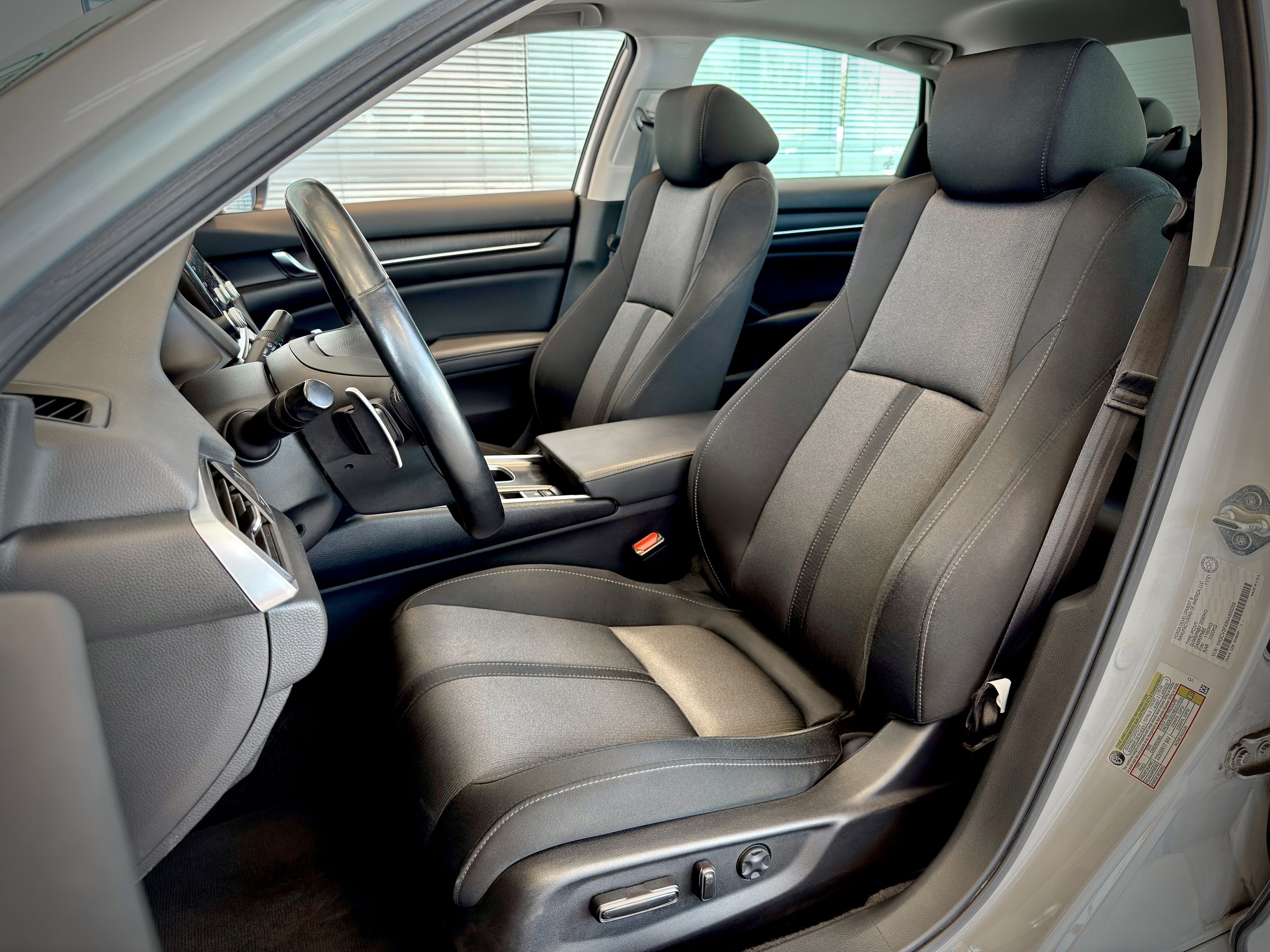 Honda Accord Hybrid EX 2022-18