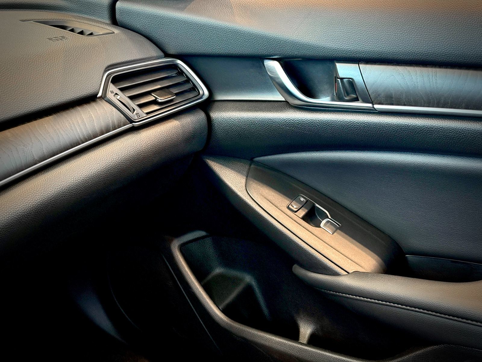 Honda Accord Hybrid EX 2022-34