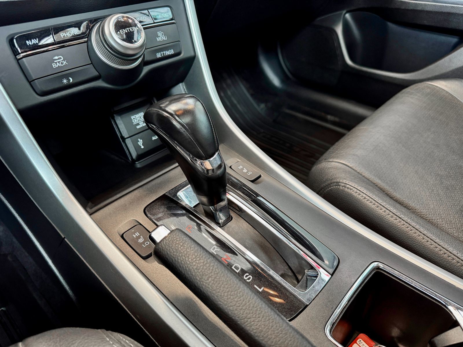 Honda Accord Sedan Touring 2014-29