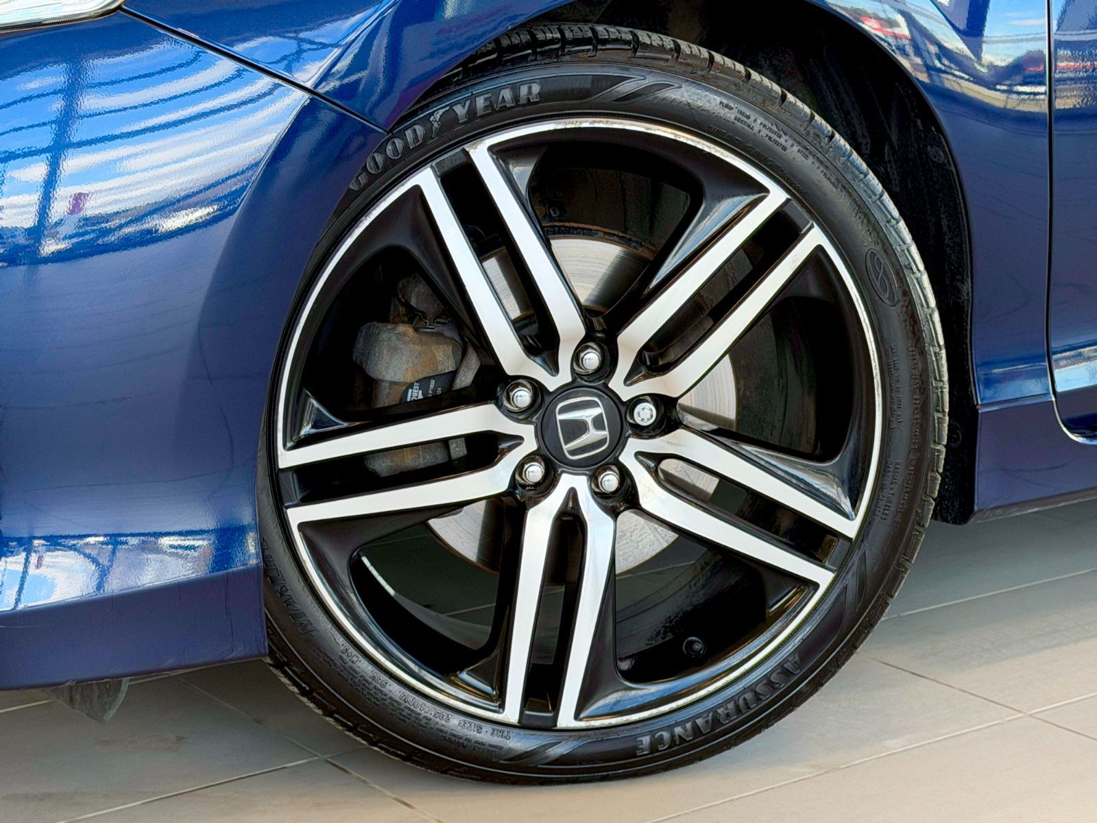 Honda Accord Sedan Touring 2017-13