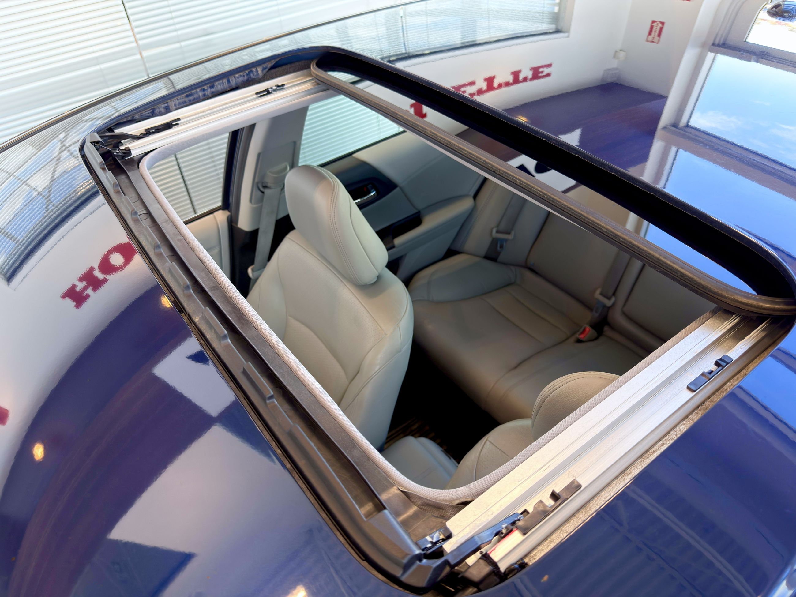 Honda Accord Sedan Touring 2017-5