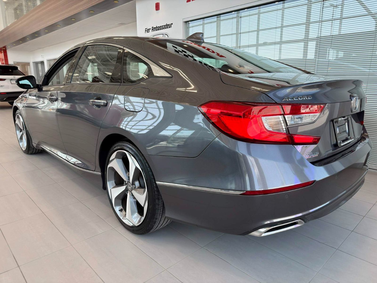 Honda Accord Sedan Touring 2020-9