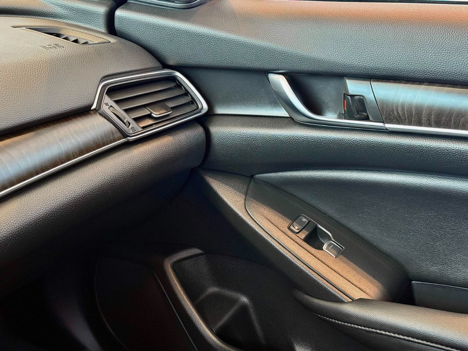 Honda Accord Sedan Touring 2020-36