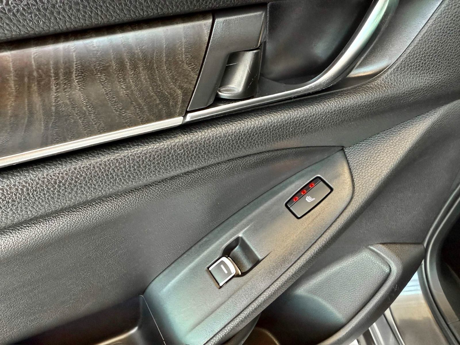 Honda Accord Sedan Touring 2020-37