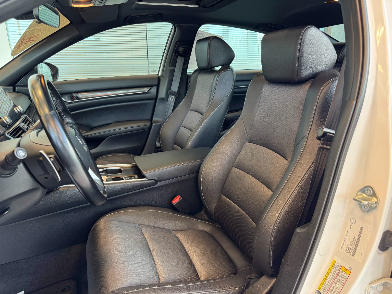 Honda Accord Sedan Sport 2020-16