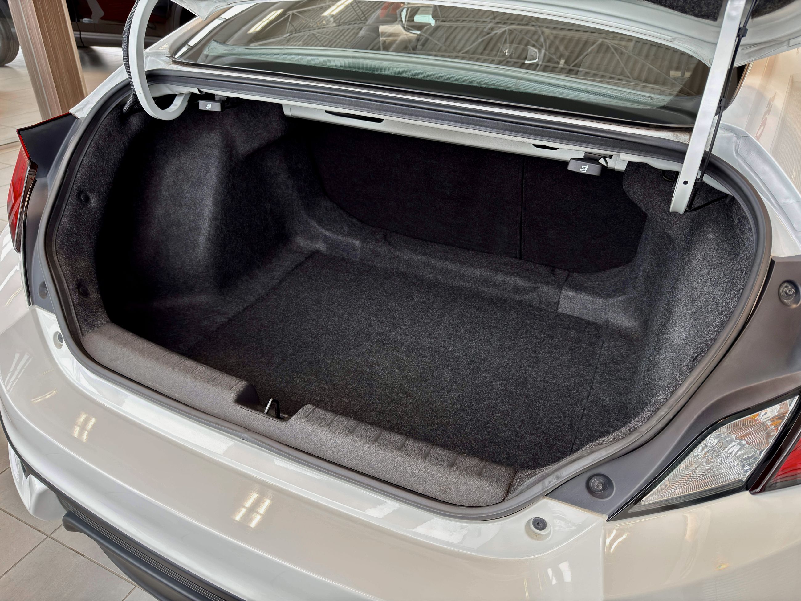 Honda Civic Coupe LX 2016-11