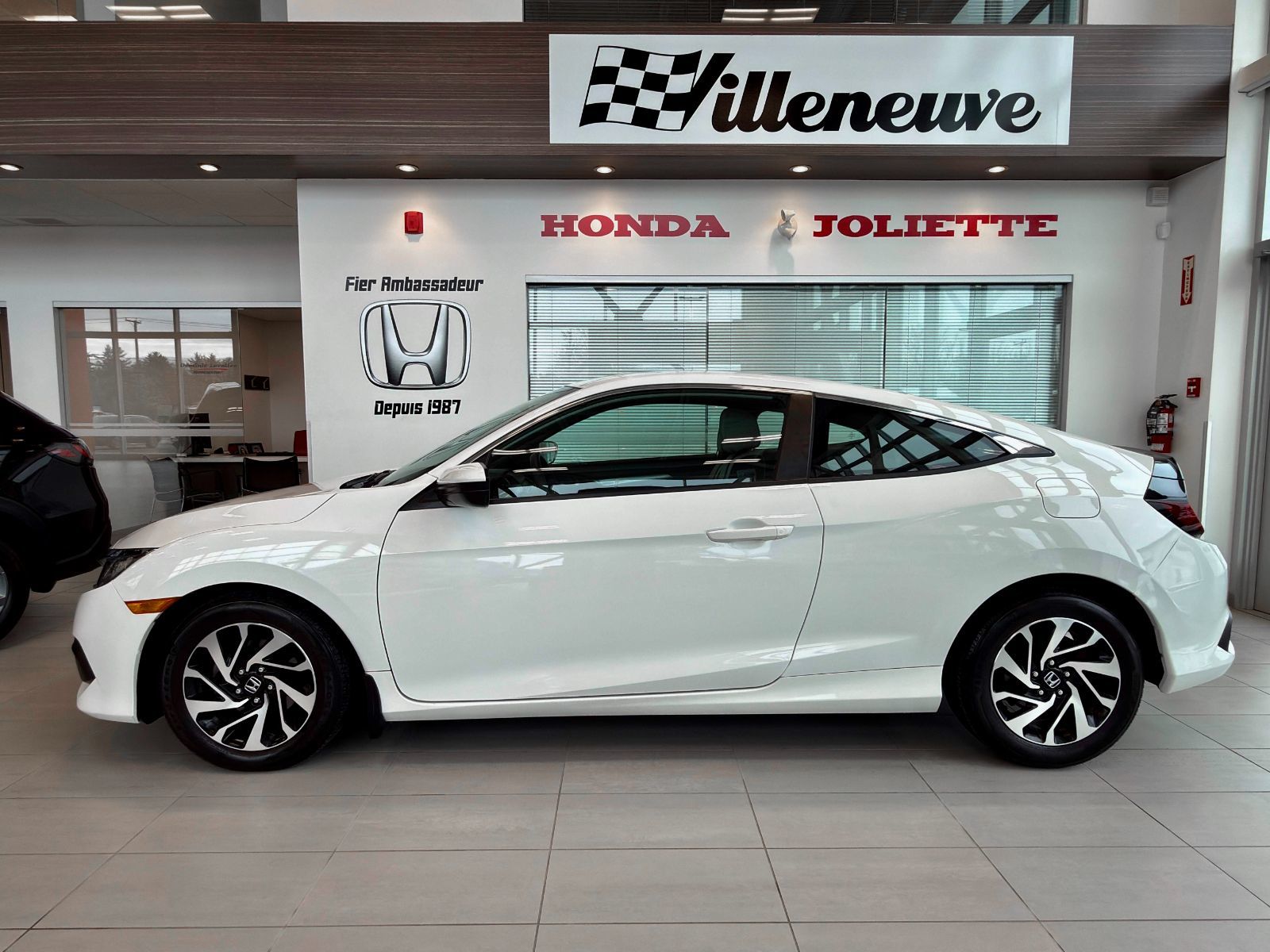Honda Civic Coupe LX 2016-6