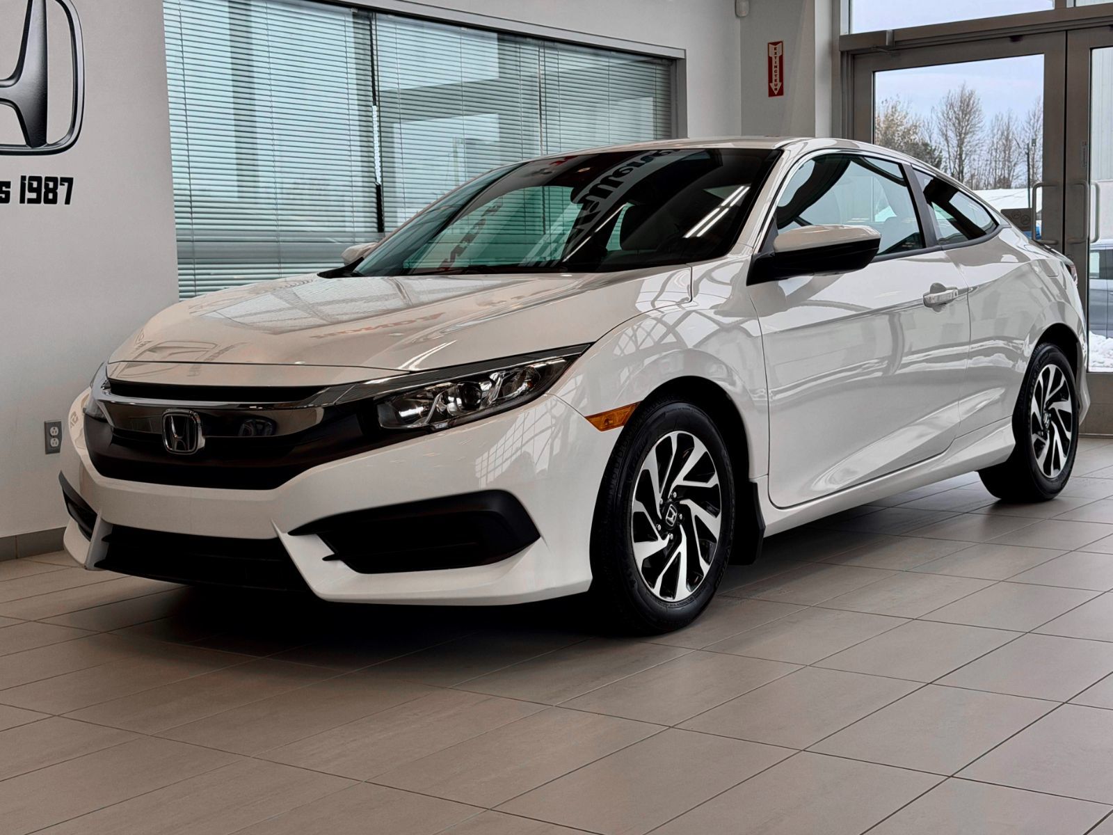 Honda Civic Coupe LX 2016-2