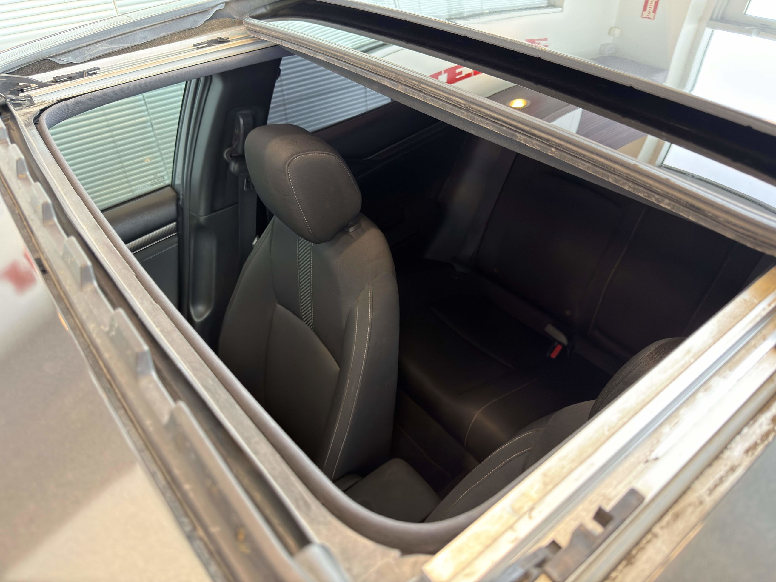 2017 Honda Civic Hatchback Sport-14