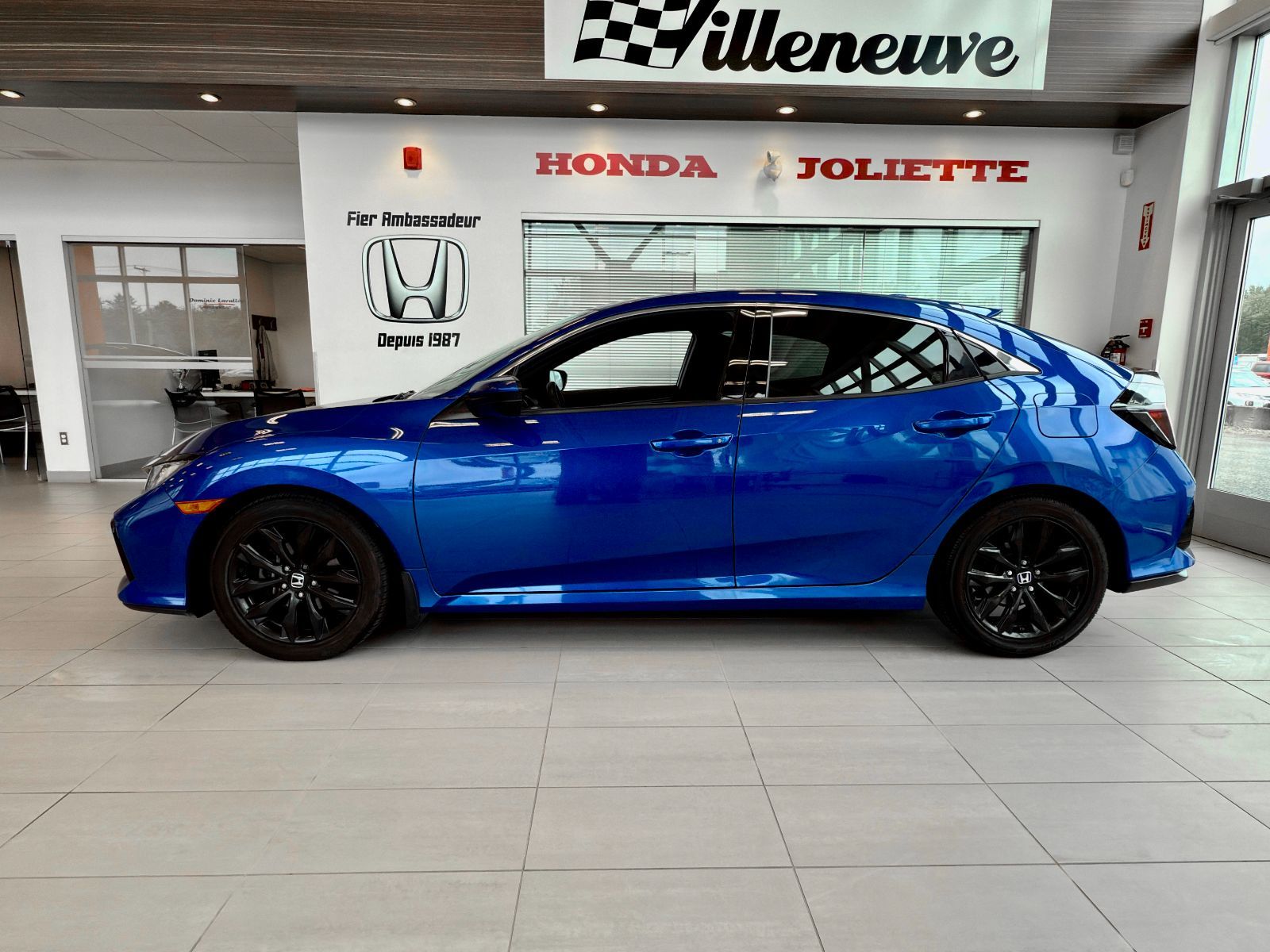 Honda Civic Hatchback LX 2018-6