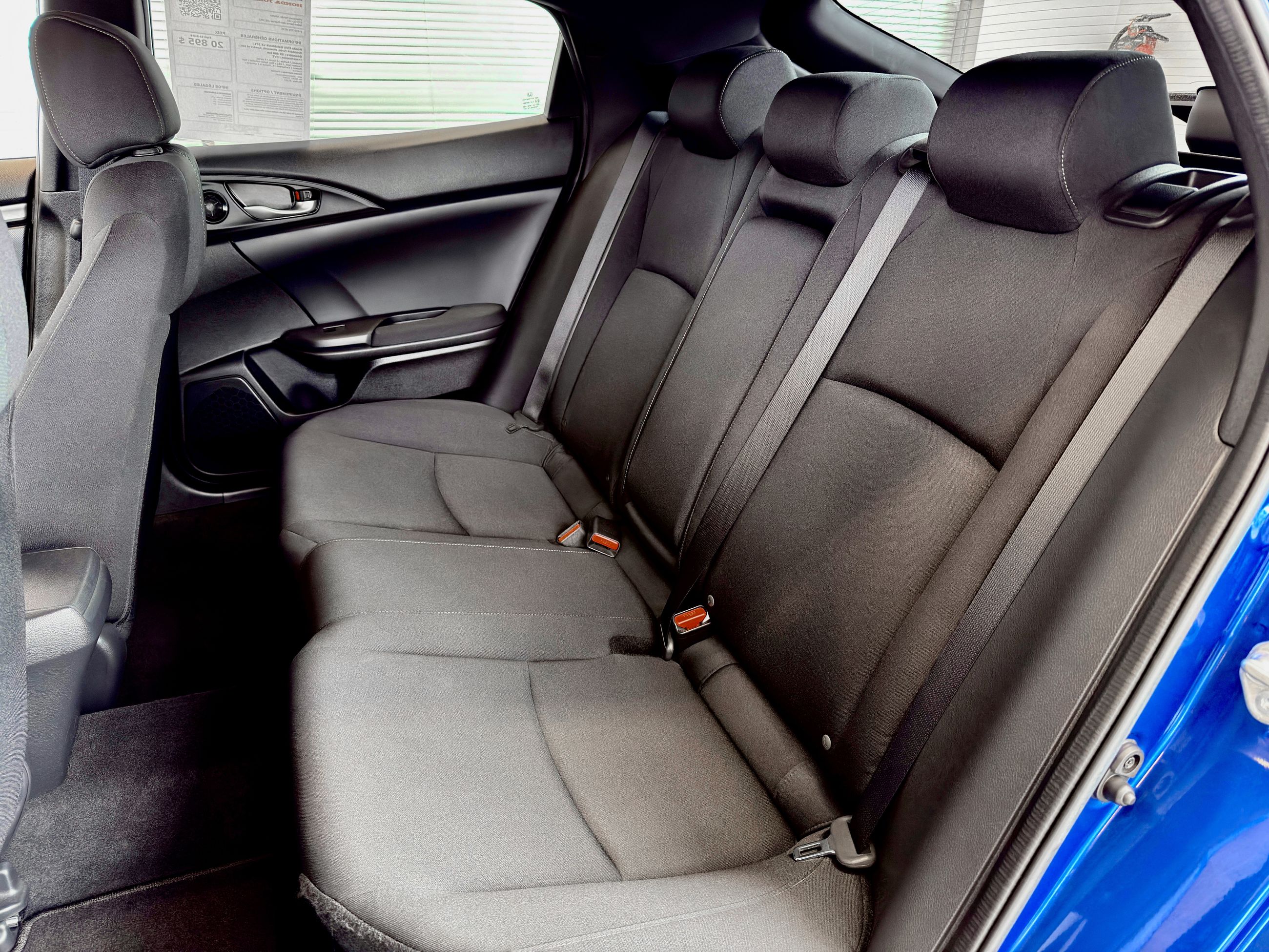 Honda Civic Hatchback LX 2018-14