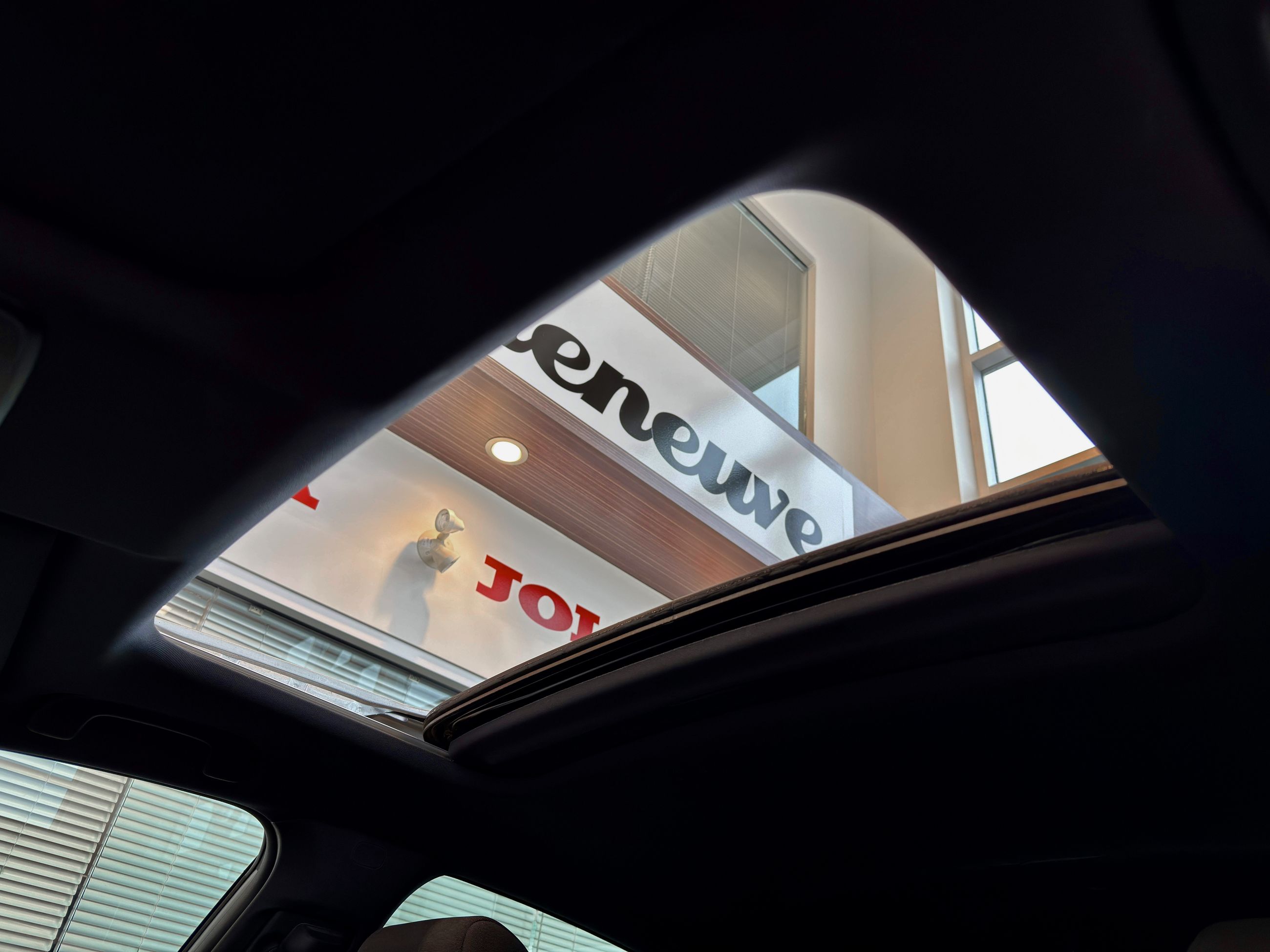 Honda Civic Sedan Hybrid Sport 2025-16