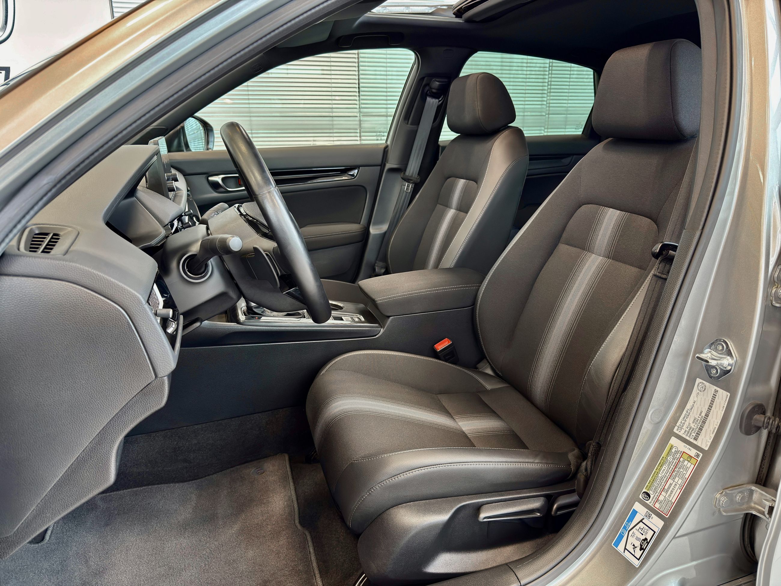 Honda Civic Sedan Hybrid Sport 2025-17