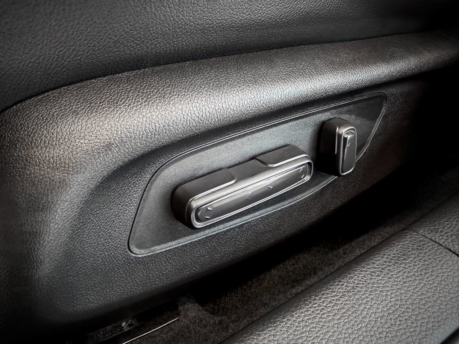 2025 Honda Civic Sedan Hybrid Sport Touring-33