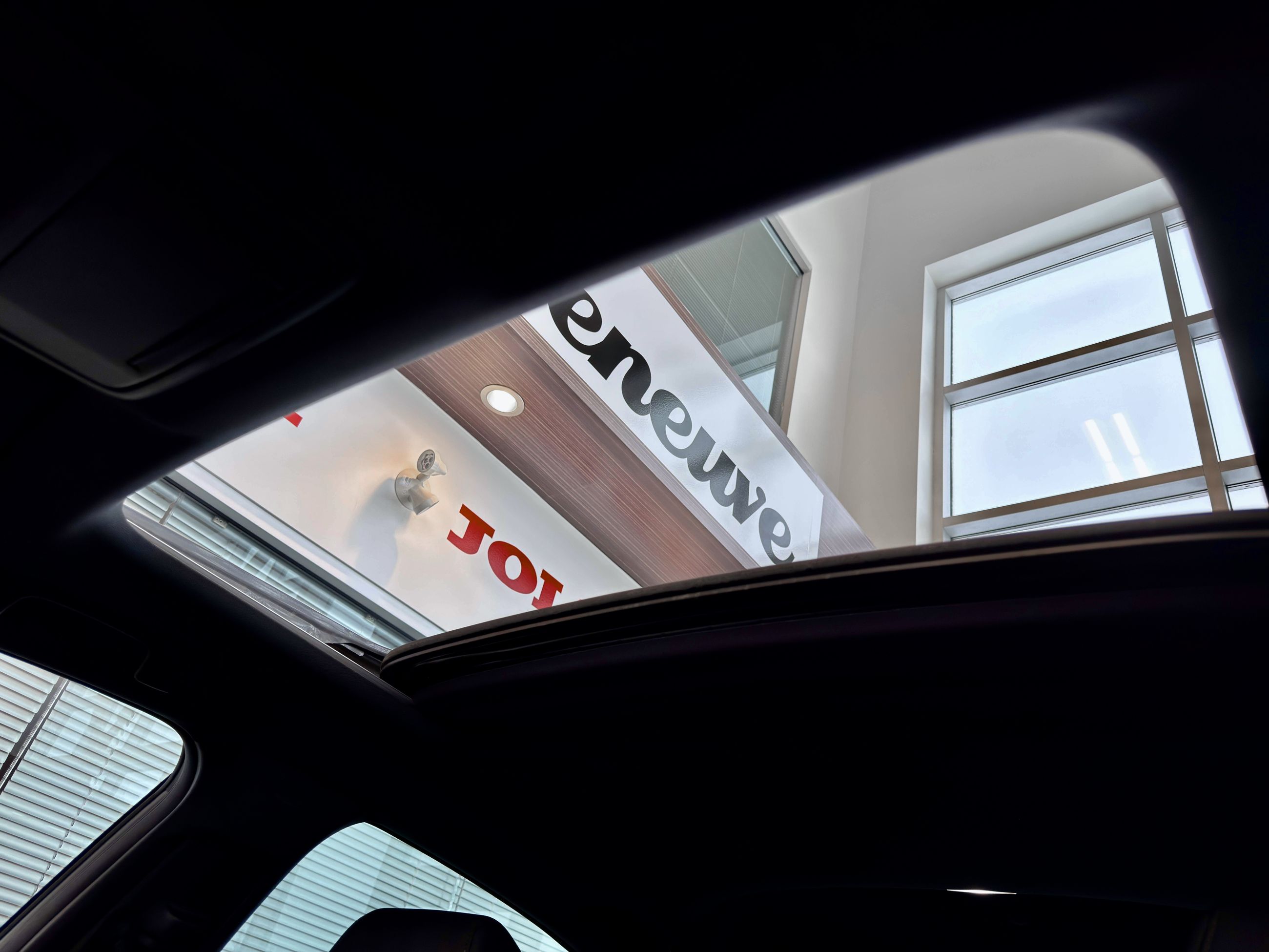 2025 Honda Civic Sedan Hybrid Sport Touring-17