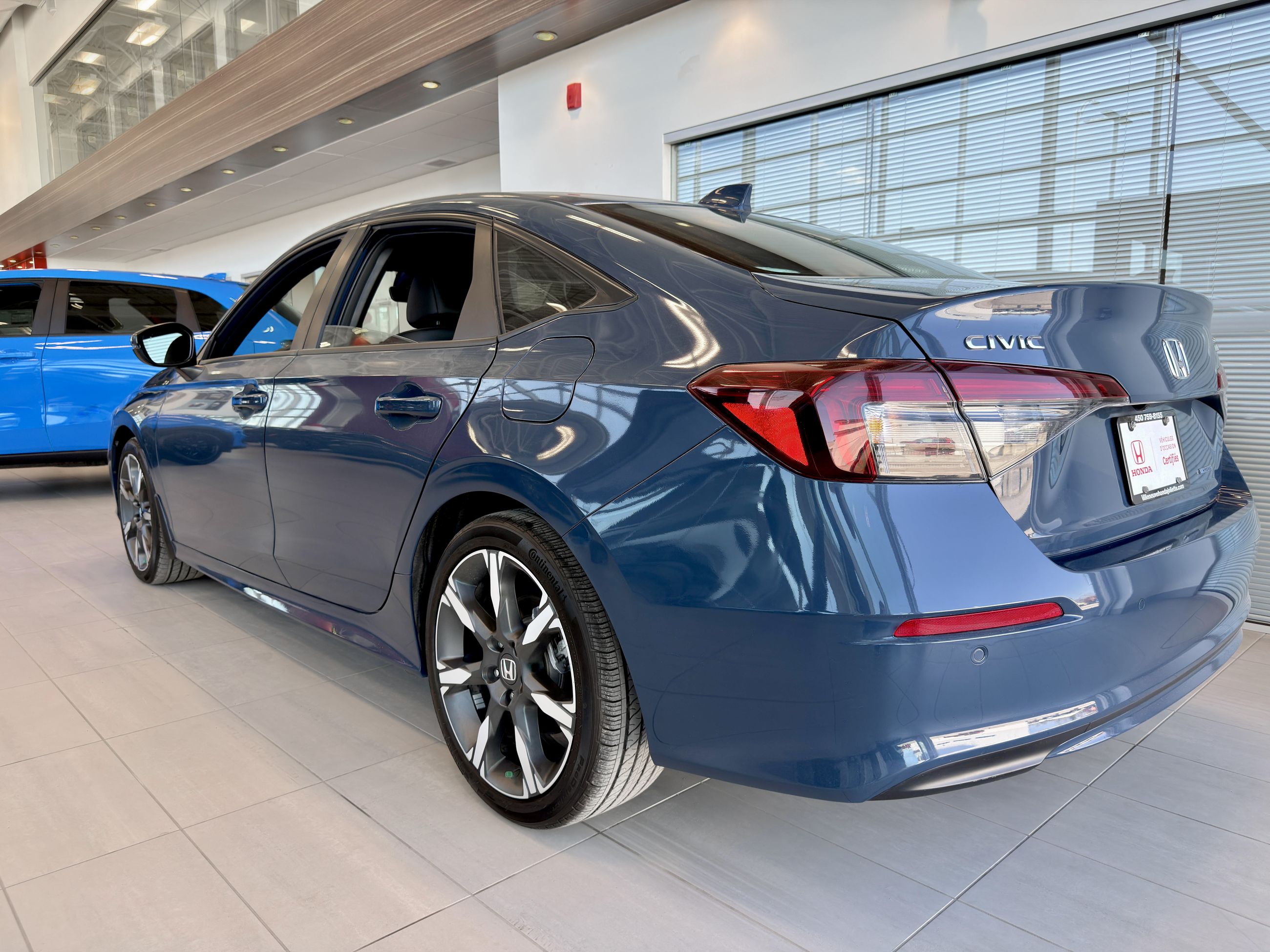 Honda Civic Sedan Hybrid TOURING 2025-9