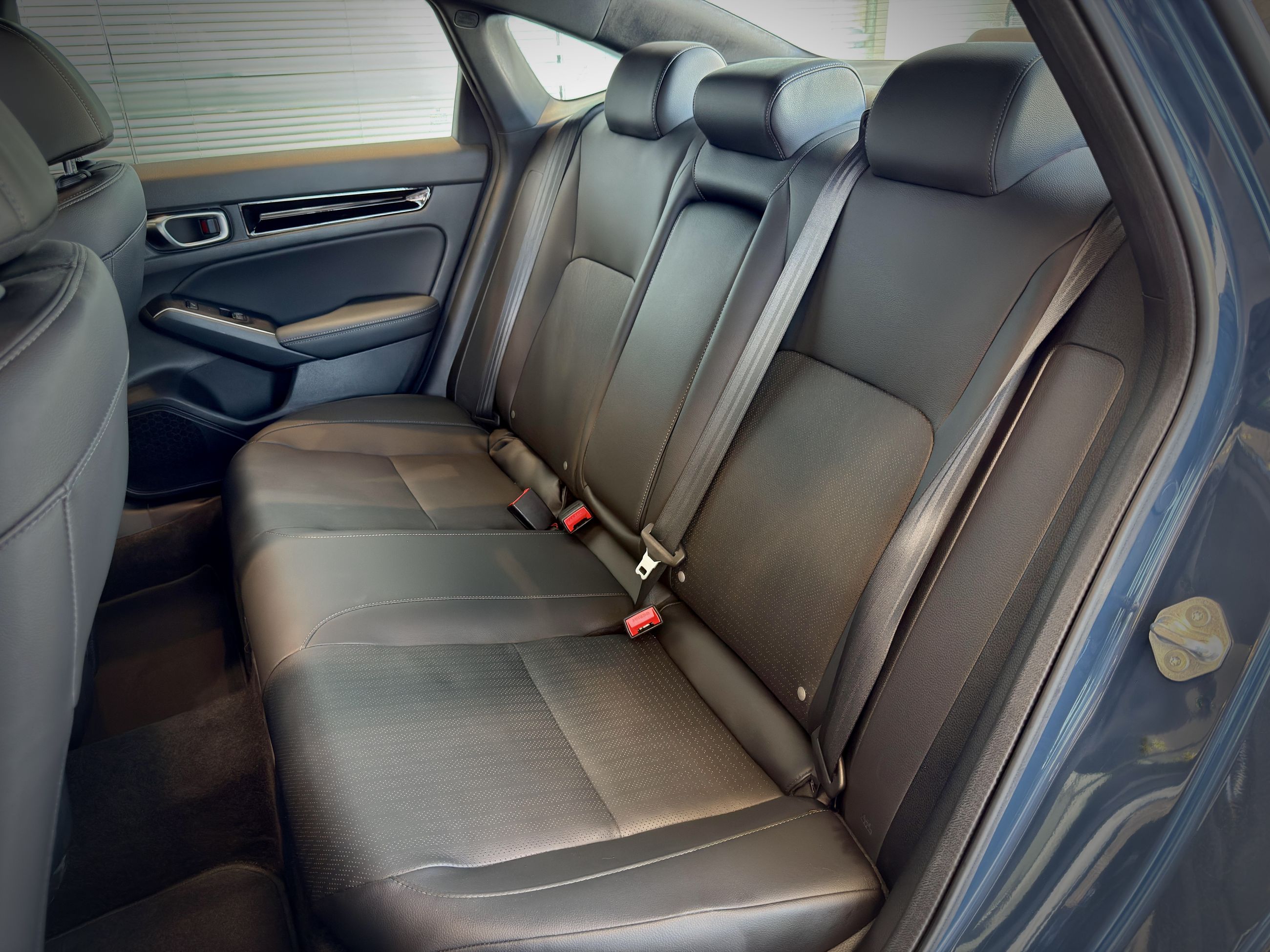 Honda Civic Sedan Hybrid TOURING 2025-16
