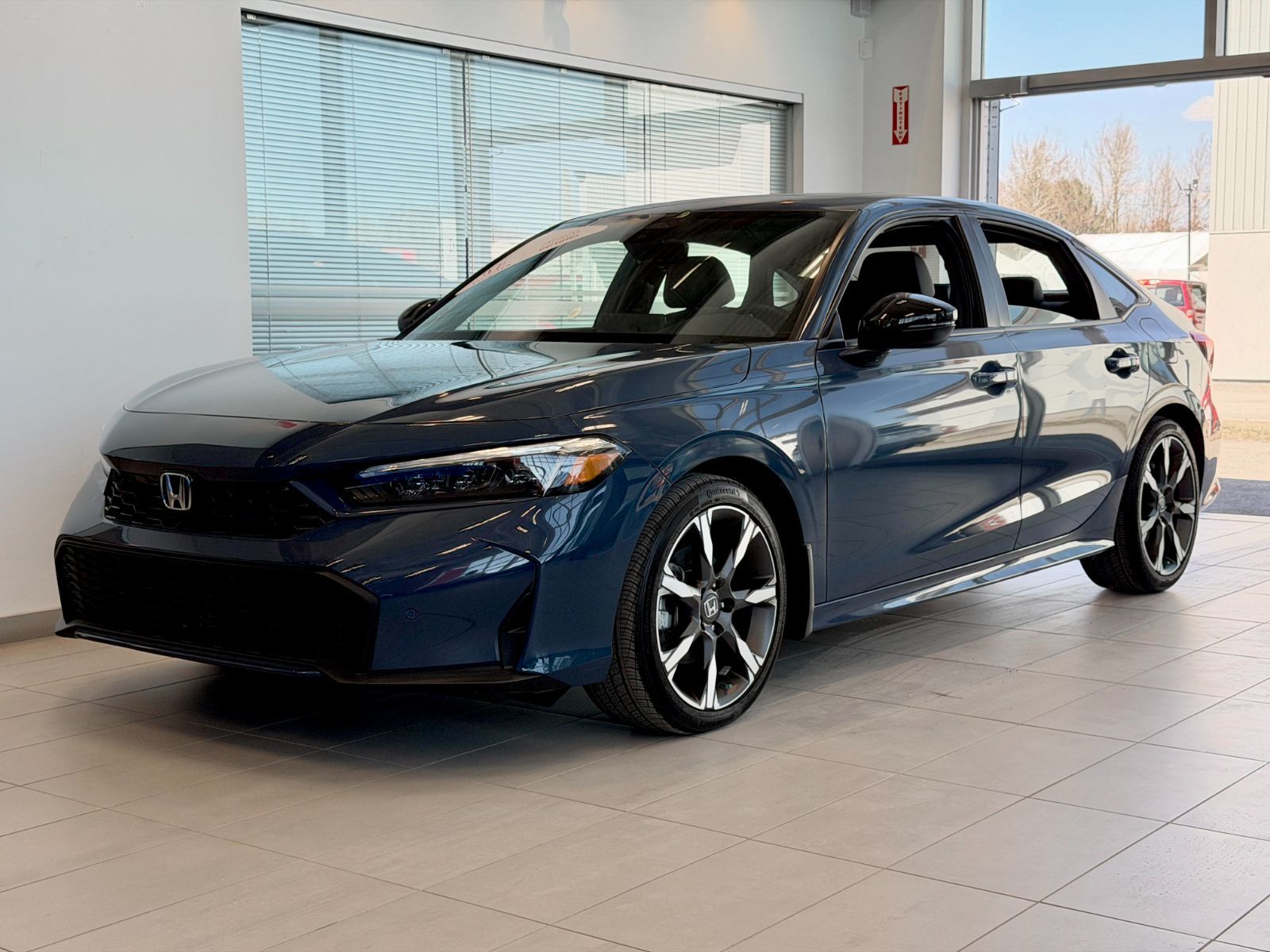 [Honda] [Civic Sedan Hybrid] [TOURING] [2025] - [Villeneuve Honda Joliette]