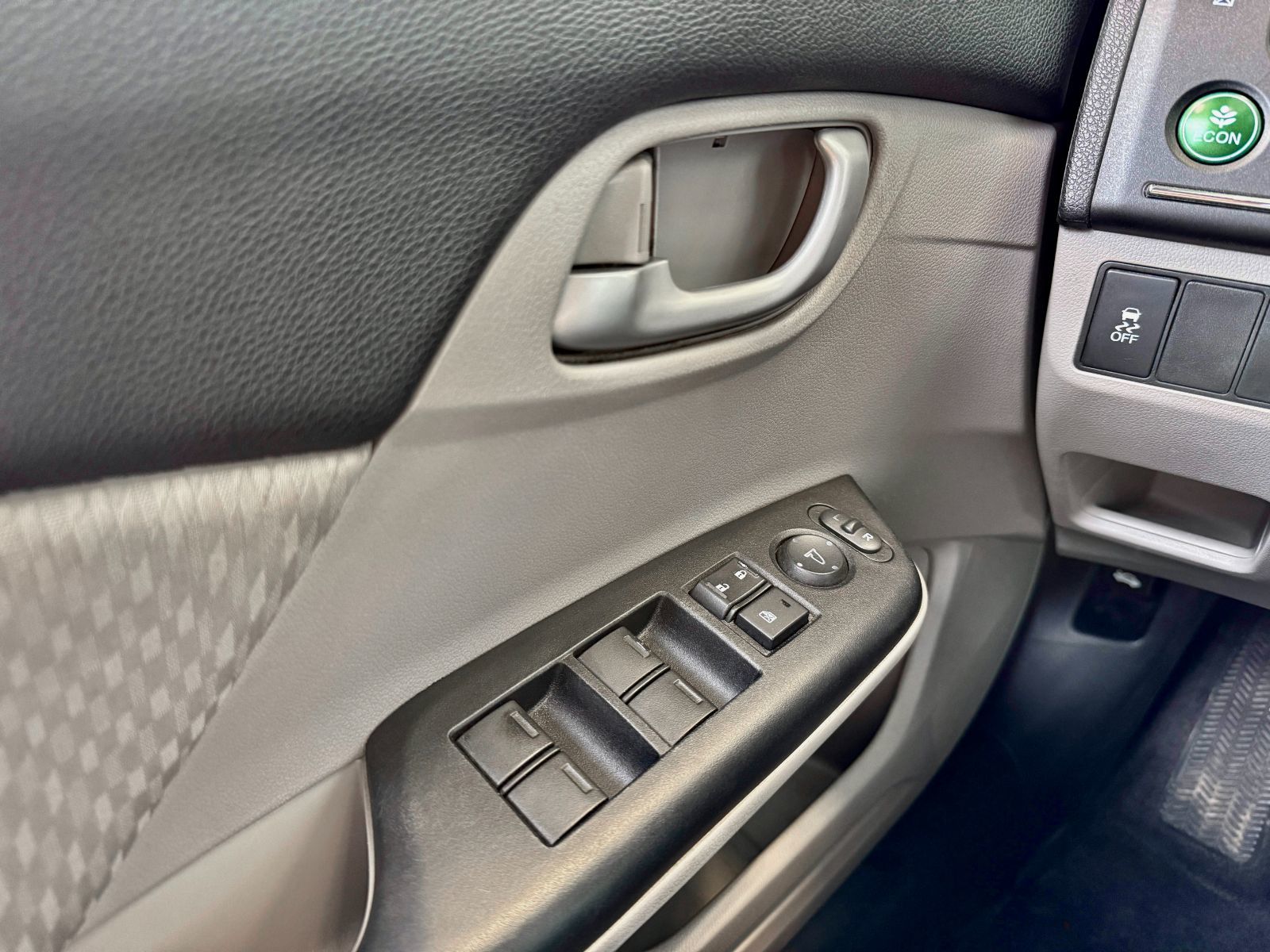 Honda Civic Sedan LX 2014-28