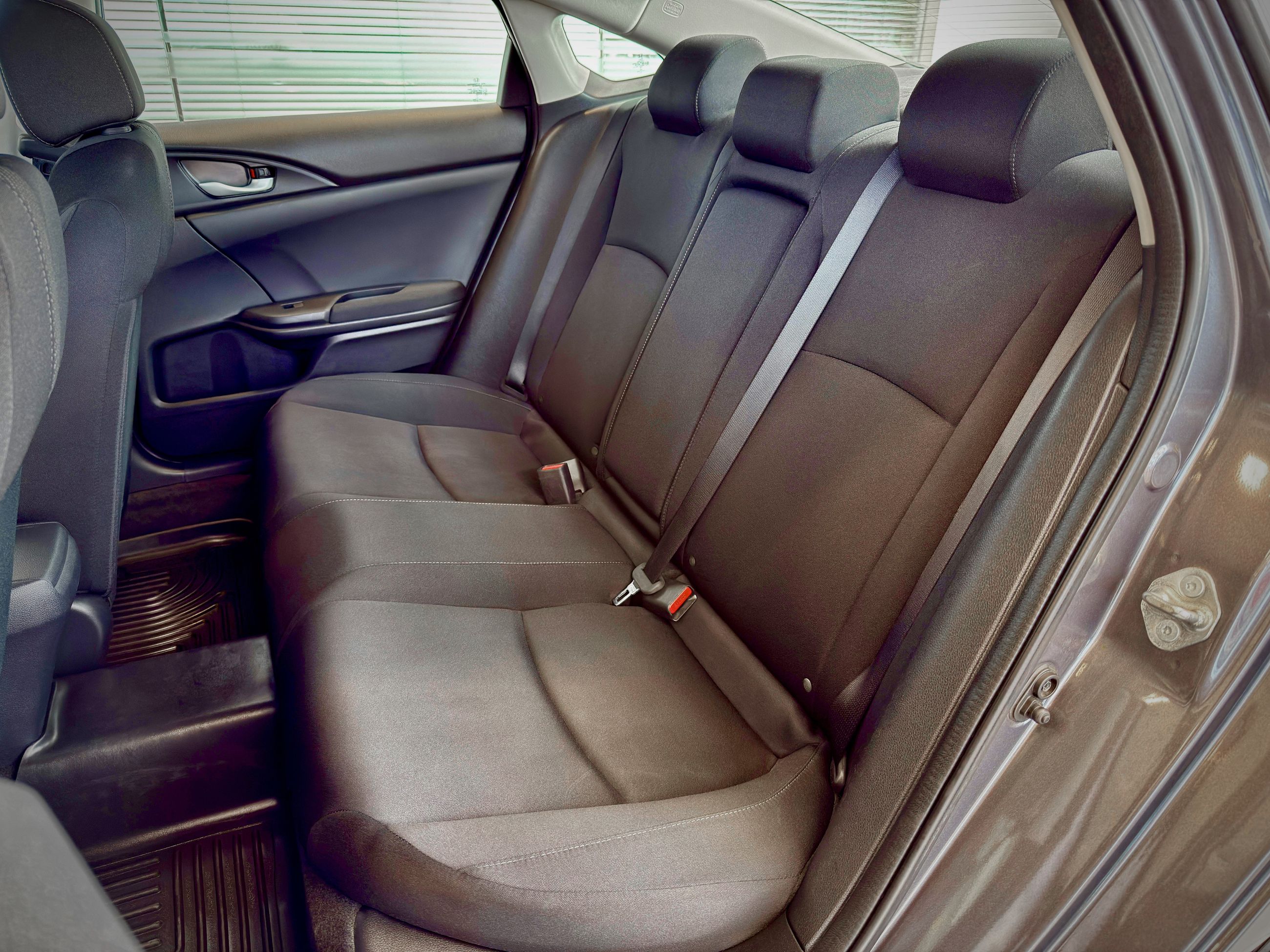 2018 Honda Civic Sedan LX Manuelle-17