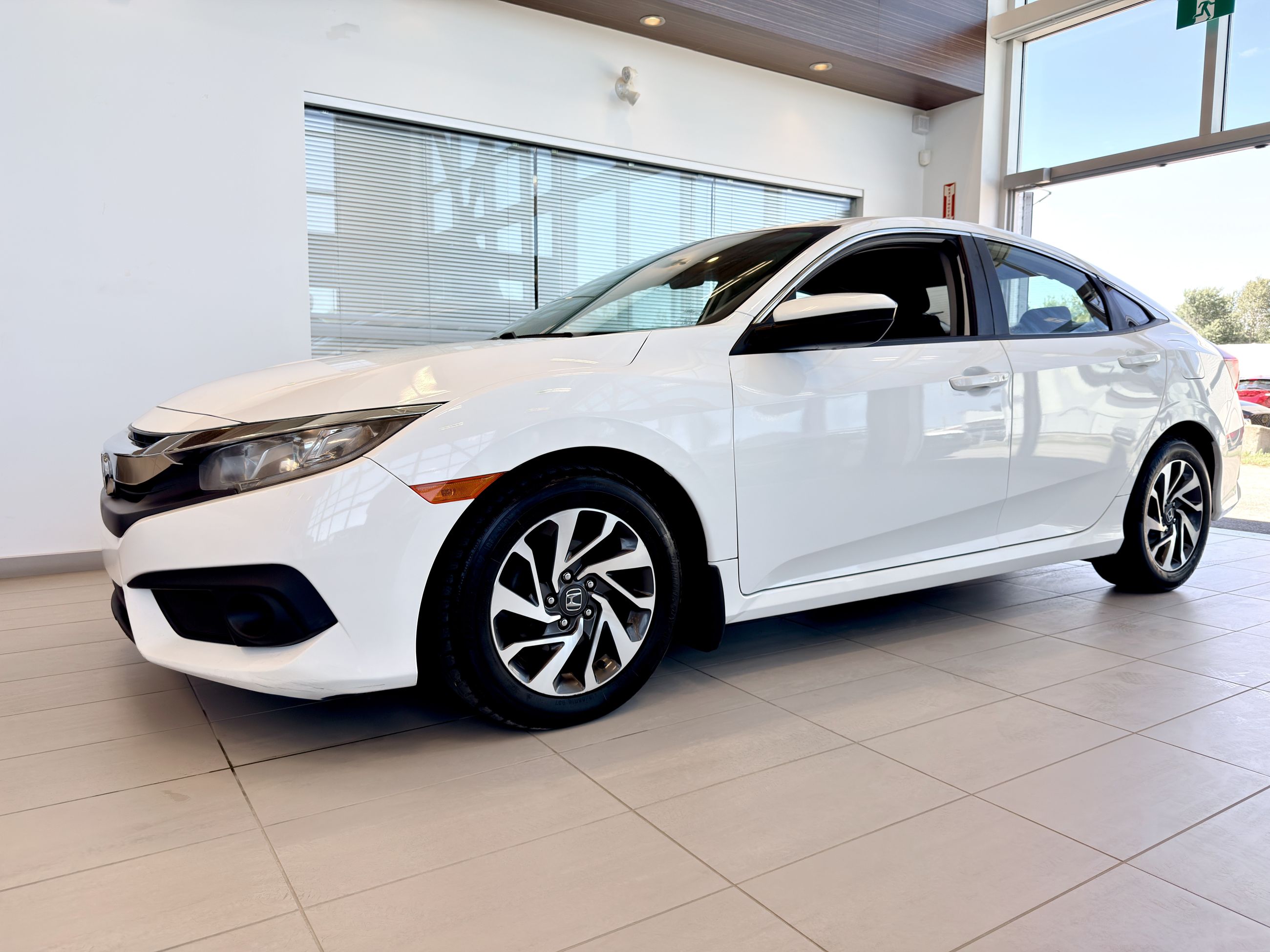 Photo 2018 Honda Civic Sedan SE #4
