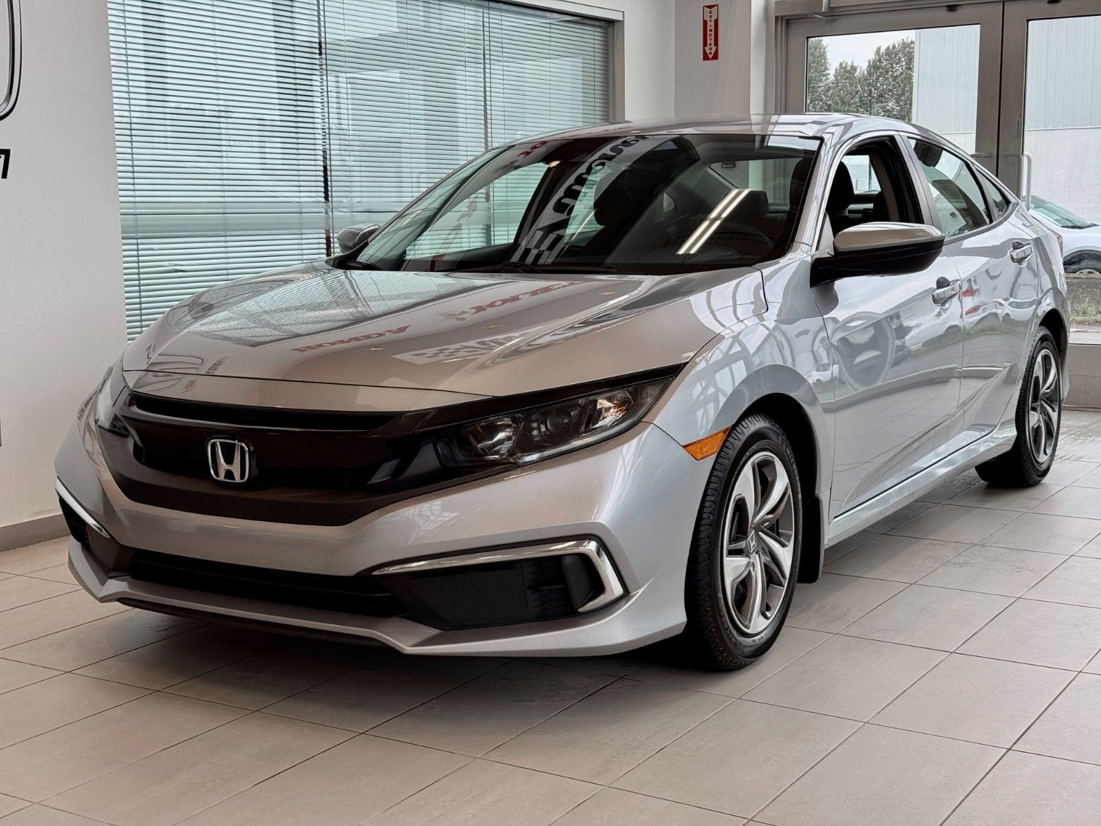 Honda Civic Sedan LX 2019-3