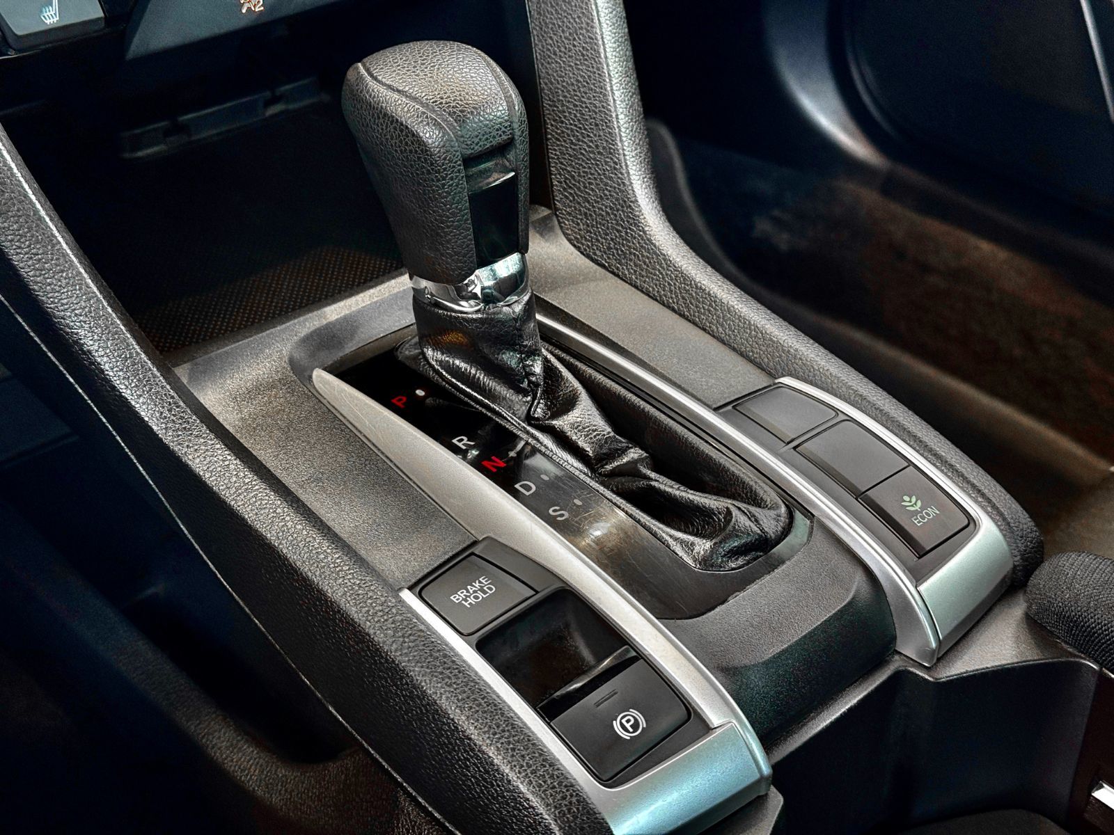Honda Civic Sedan LX 2019-28