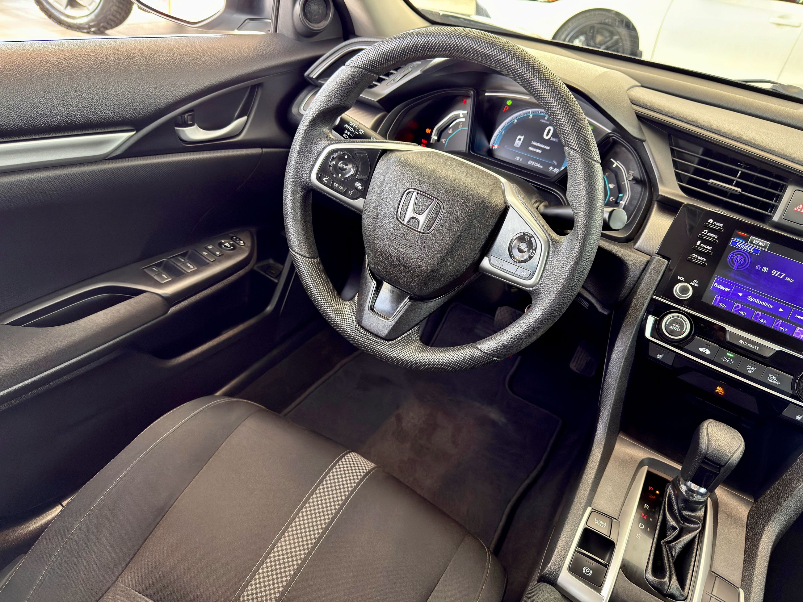 Honda Civic Sedan LX 2020-20