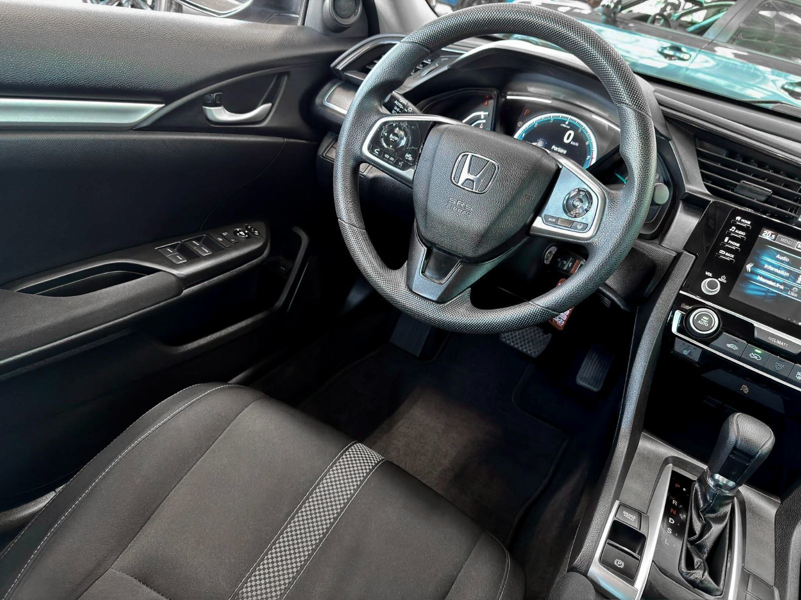 Honda Civic Sedan LX 2021-17