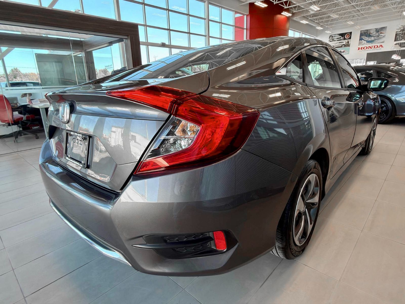 Honda Civic Sedan LX 2021-11